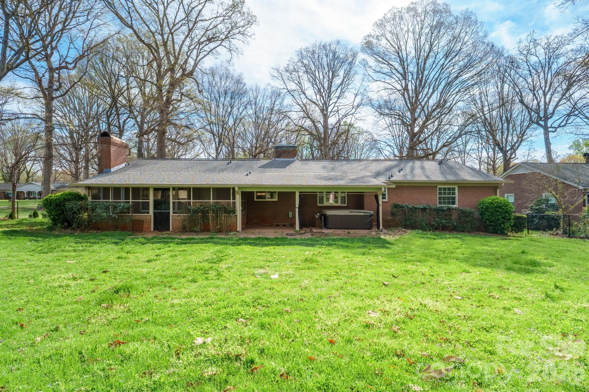 513 2nd Avenue Place NE — Conover