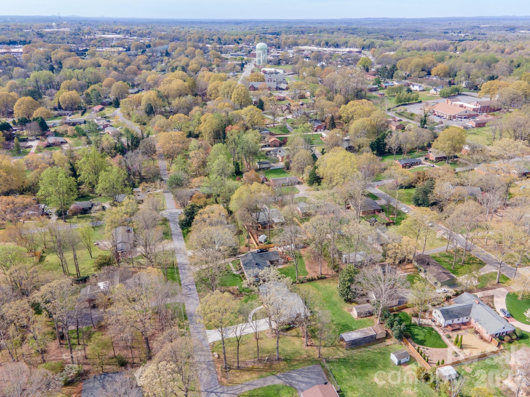 513 2nd Avenue Place NE — Conover