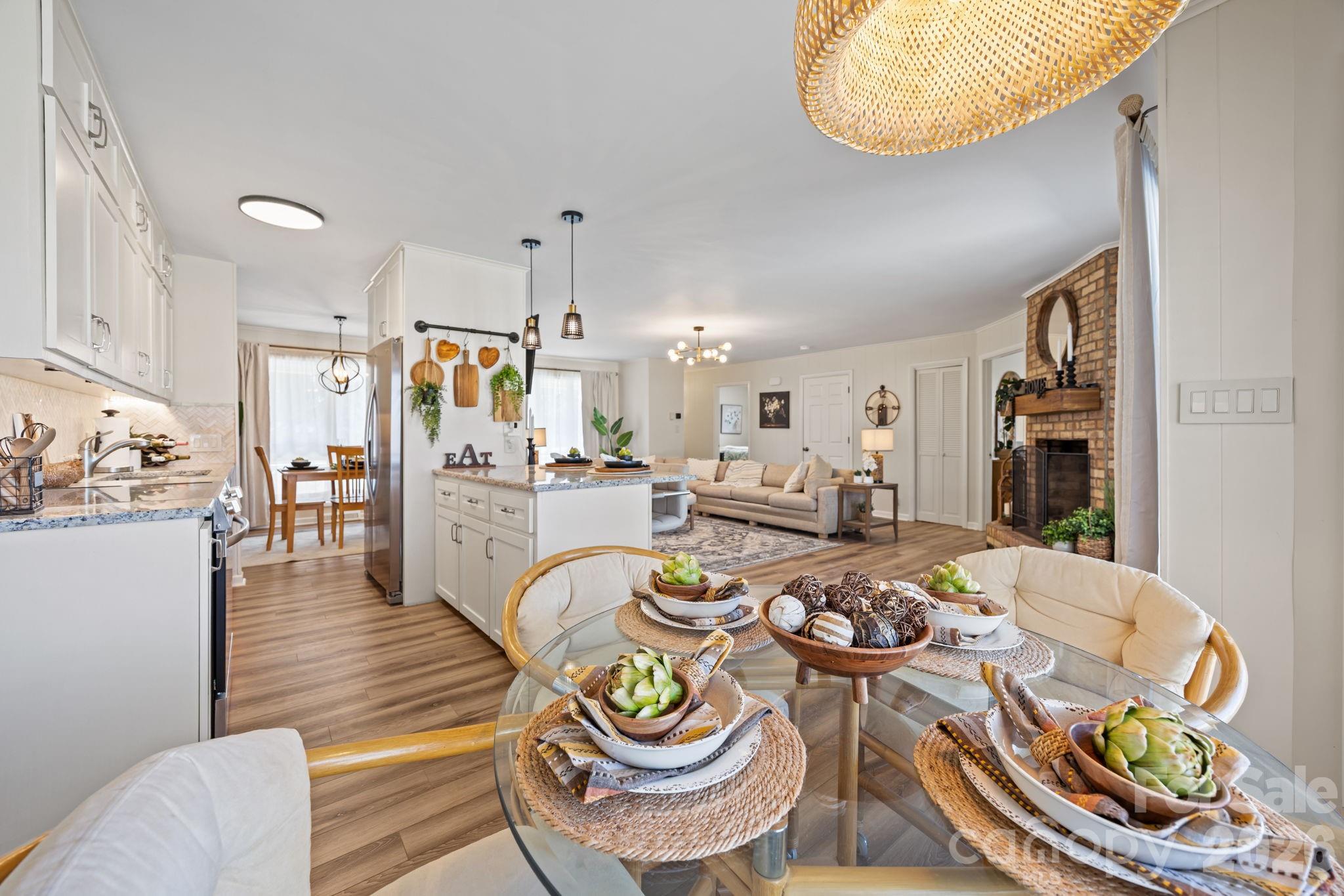 3368 Old Glenola Road — Archdale