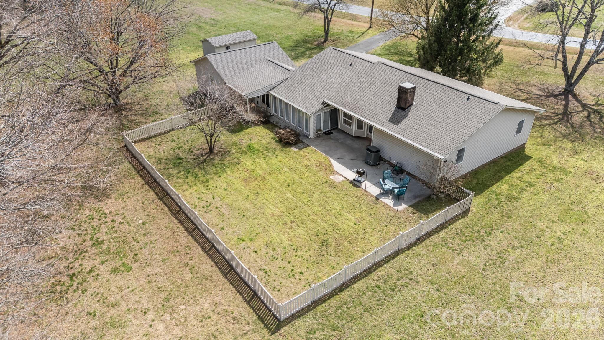 3368 Old Glenola Road — Archdale
