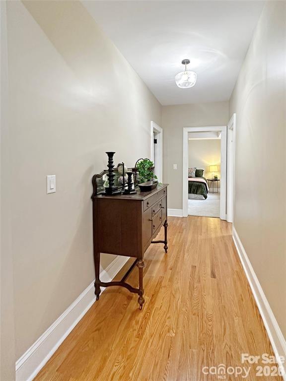 317 8th Street NW — Hickory