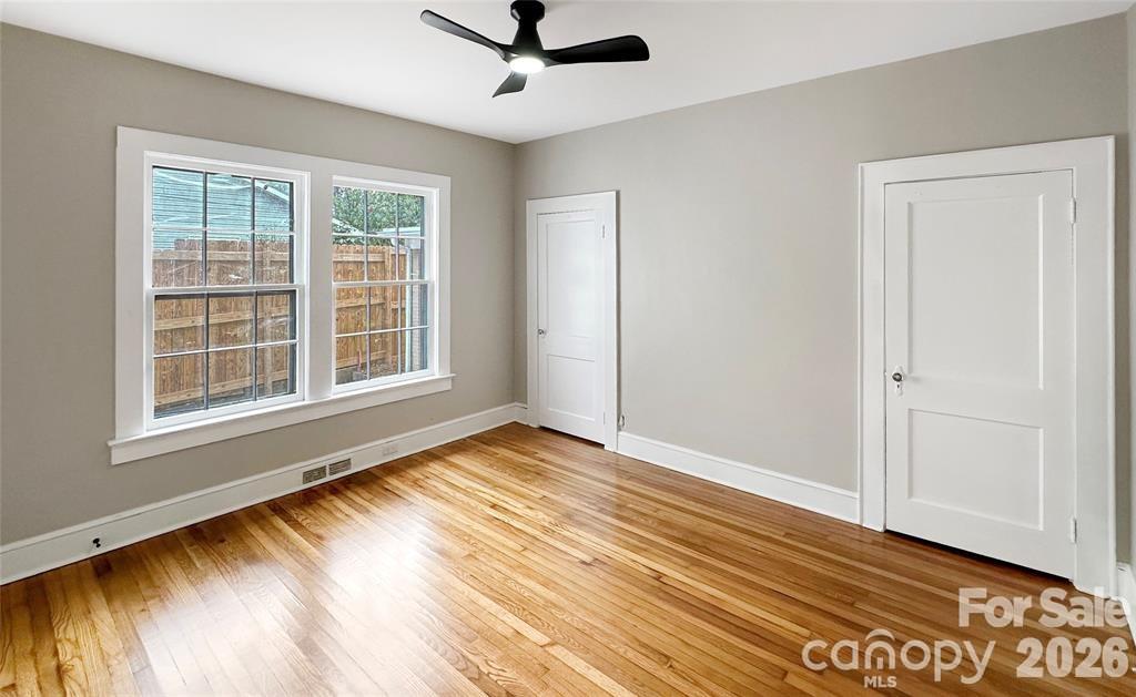 317 8th Street NW — Hickory