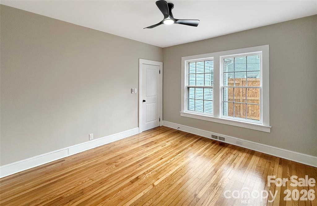 317 8th Street NW — Hickory
