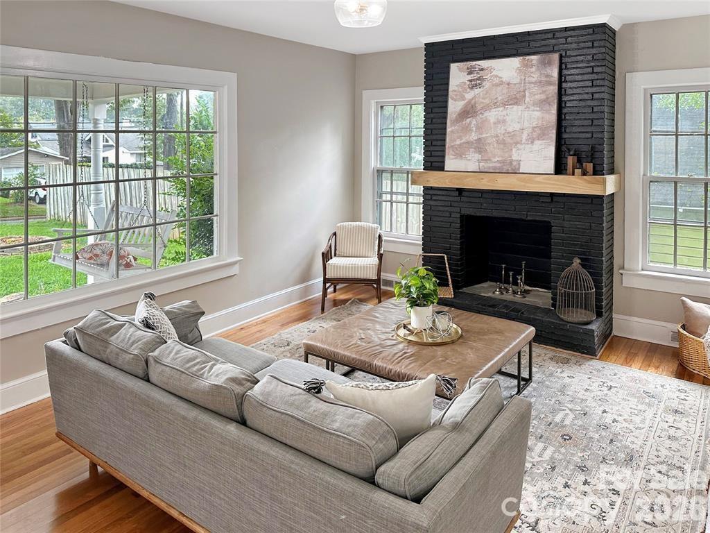 317 8th Street NW — Hickory