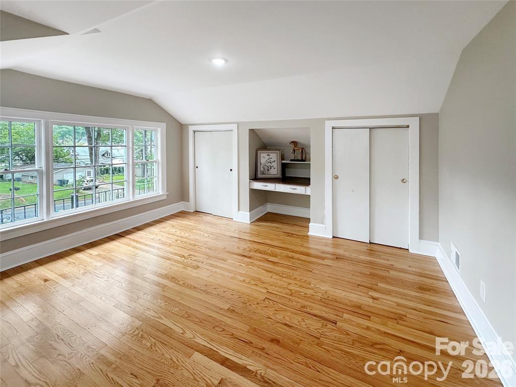 317 8th Street NW — Hickory