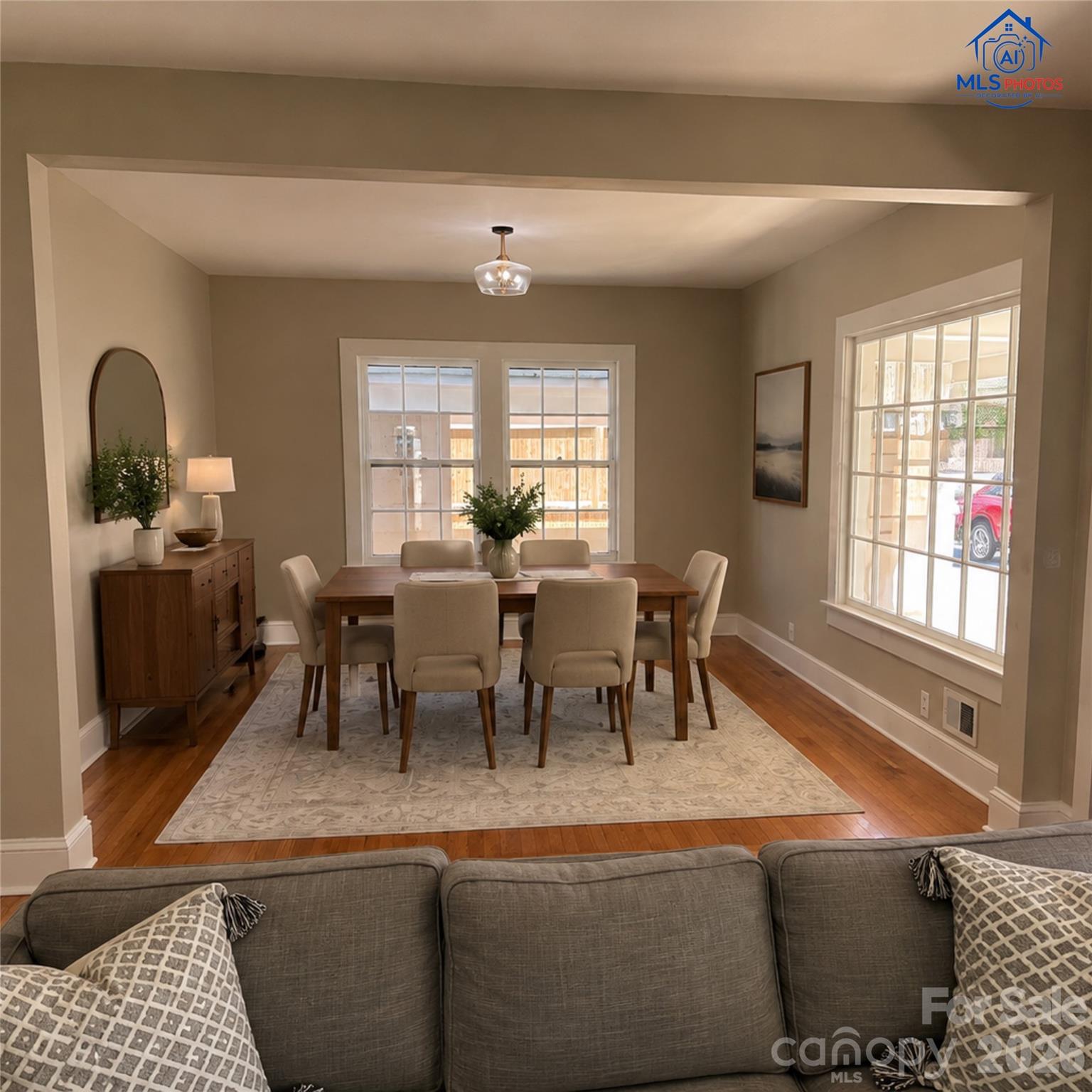 317 8th Street NW — Hickory