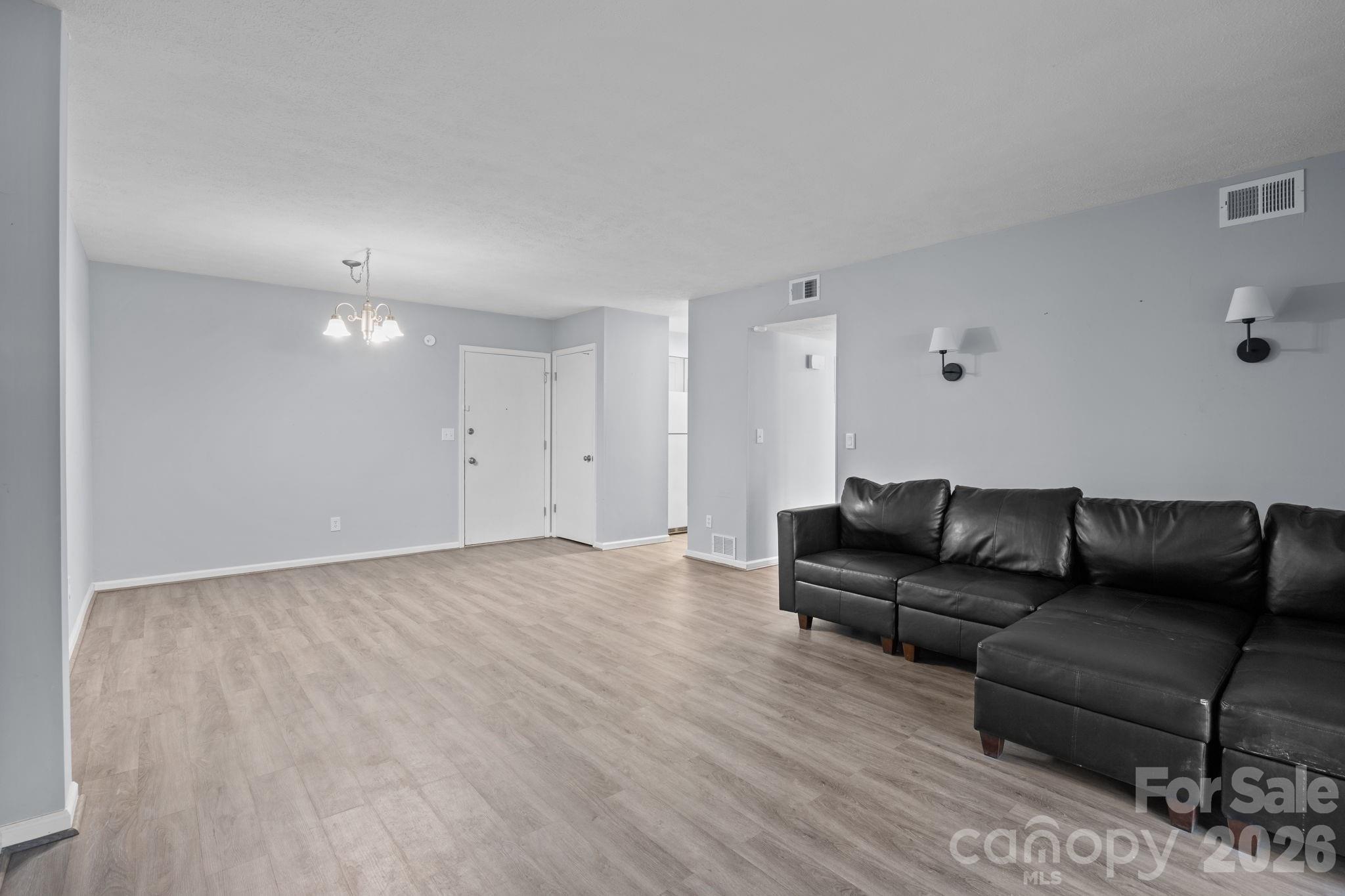 427 6th Avenue W #A11 — Hendersonville