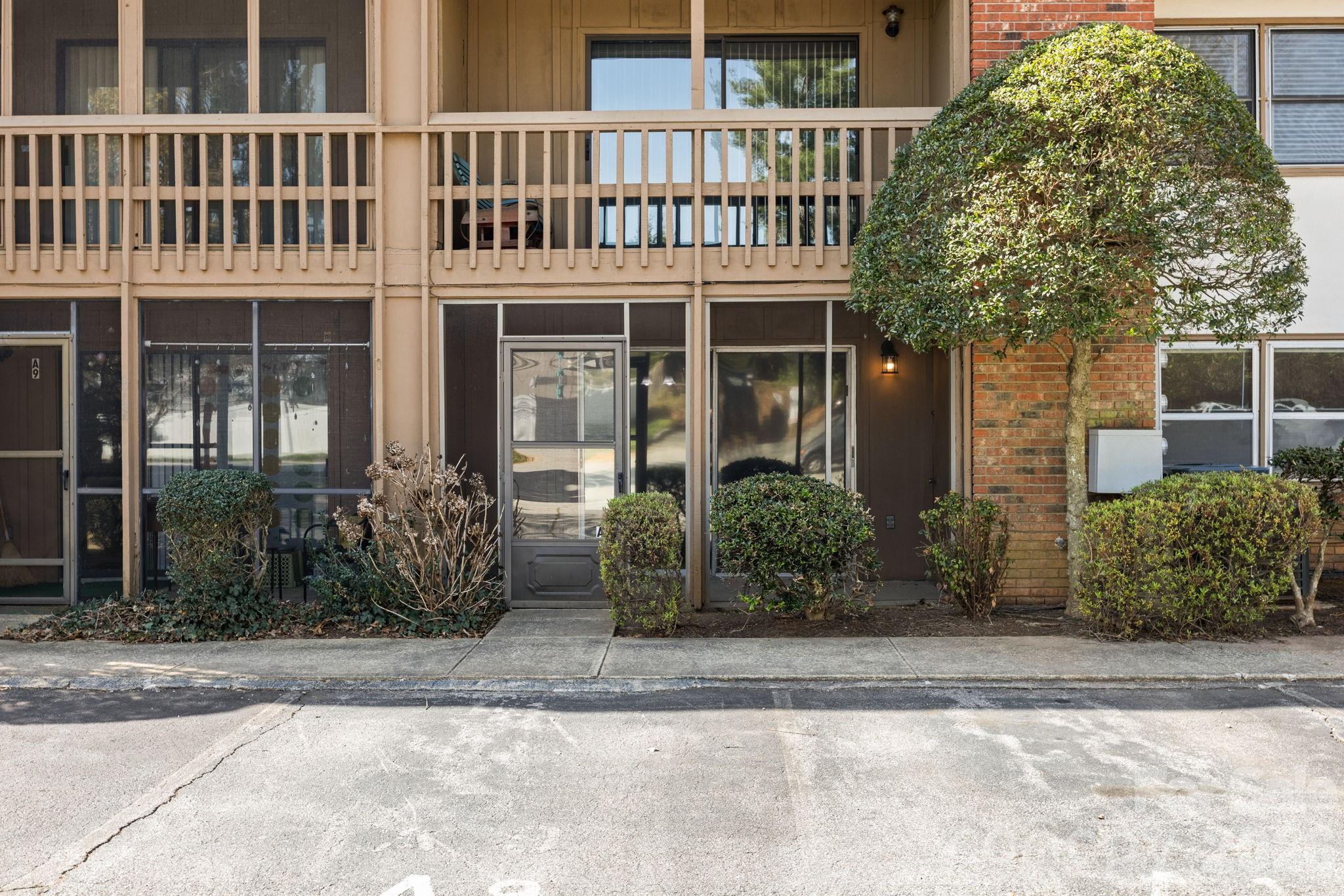 427 6th Avenue W #A11 — Hendersonville