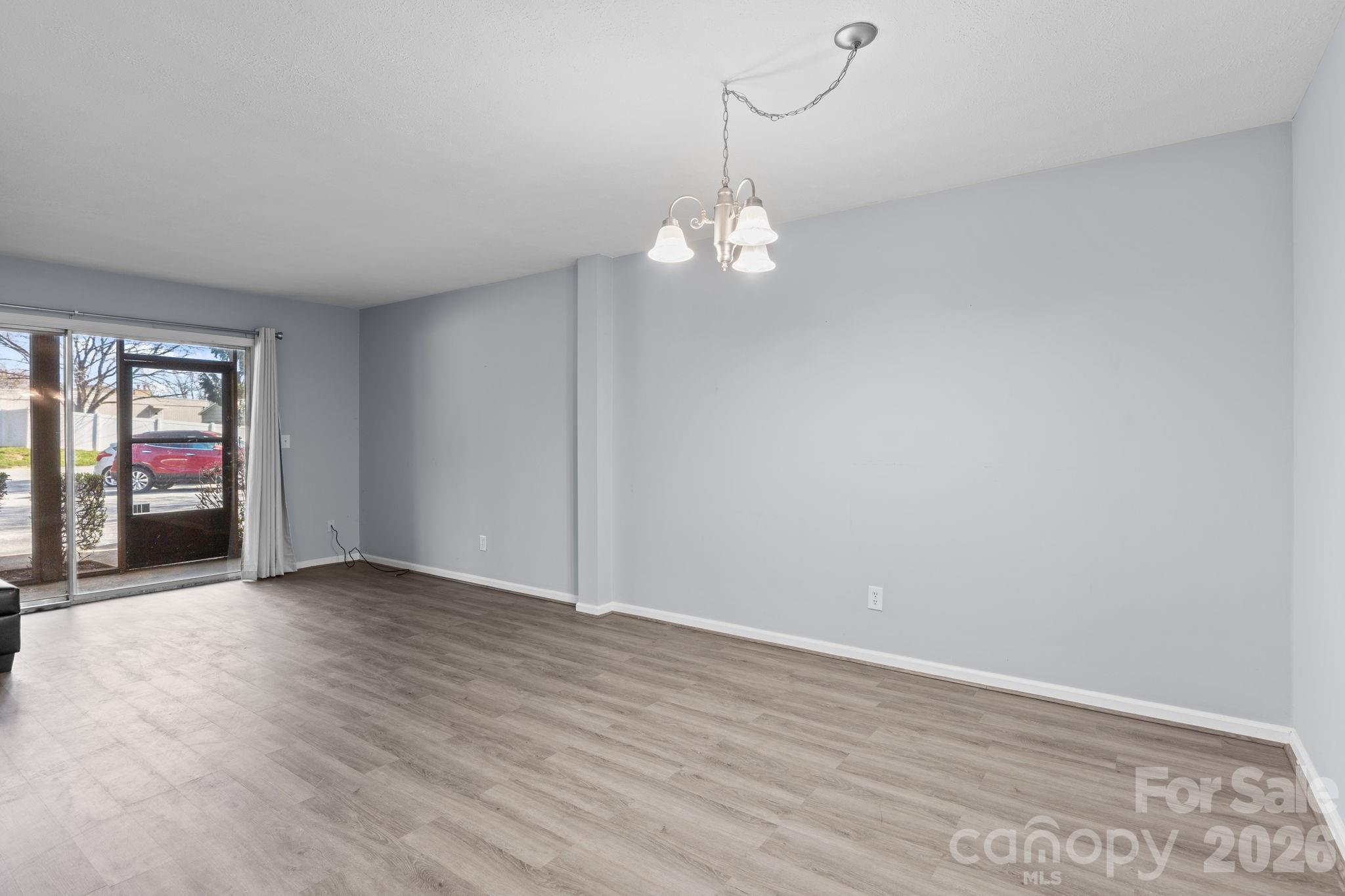 427 6th Avenue W #A11 — Hendersonville