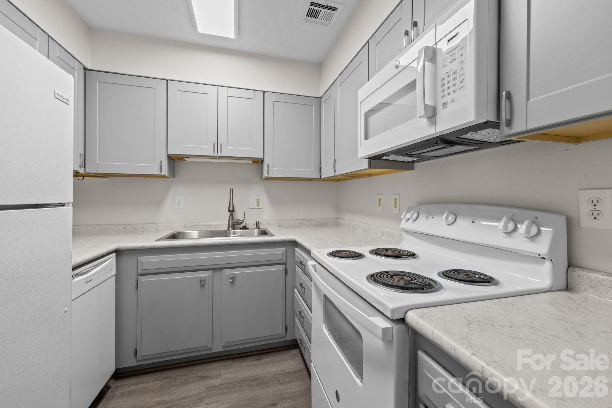 427 6th Avenue W #A11 — Hendersonville