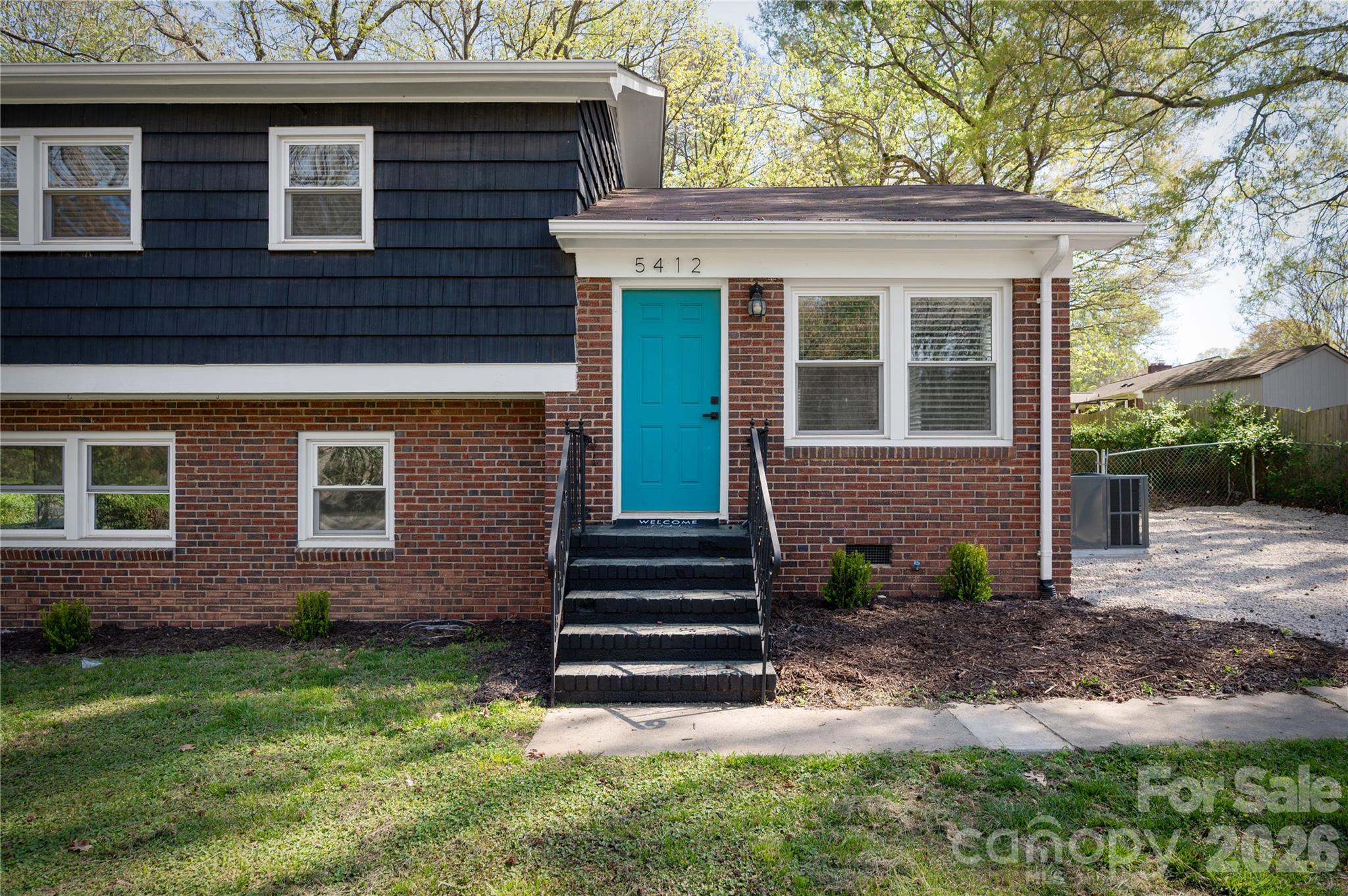 5412 Milhaven Lane — Charlotte