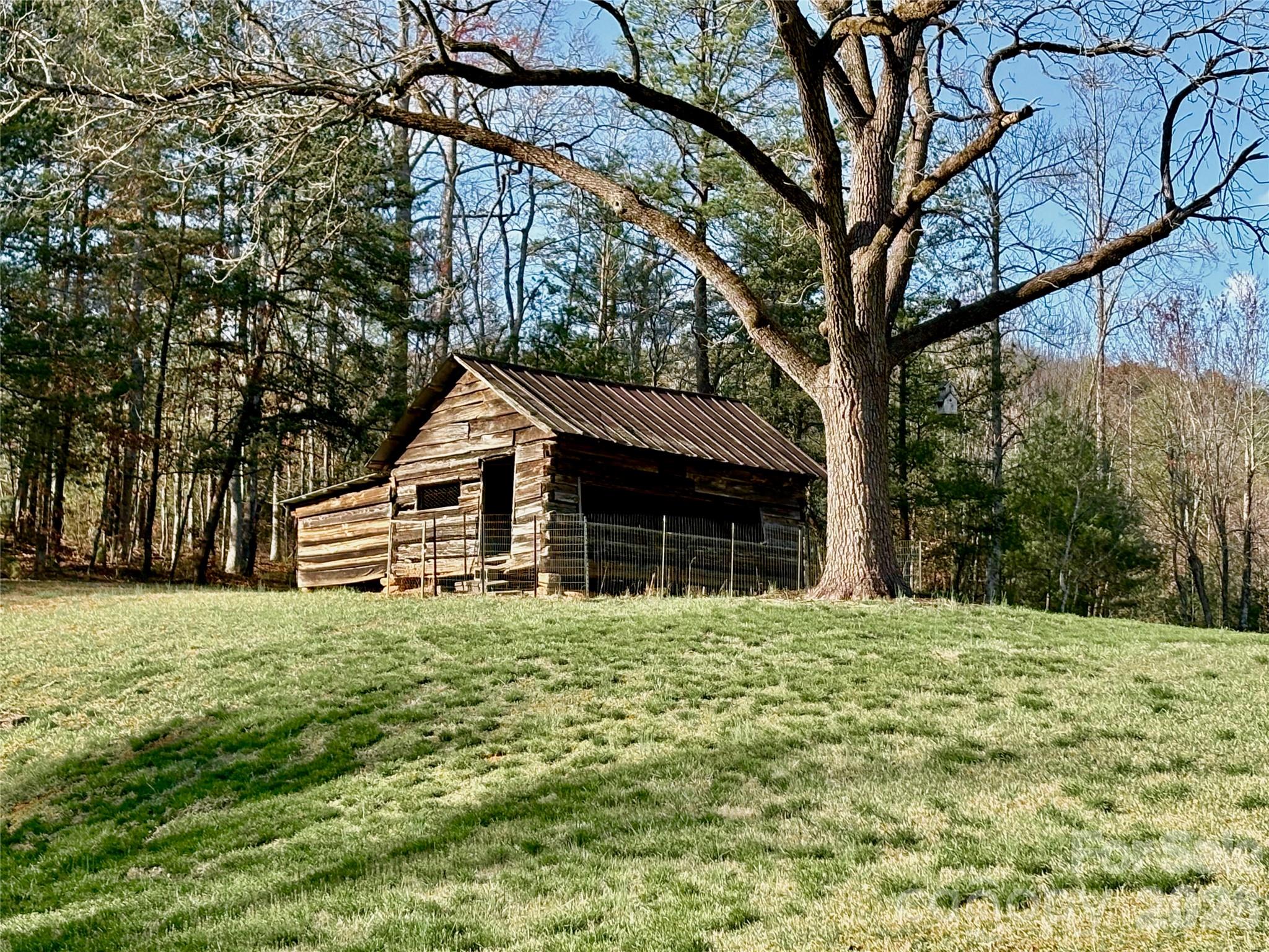 4366 Lynn Martin Lane — Lenoir