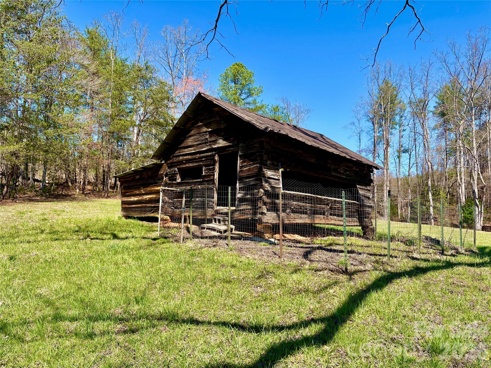 4366 Lynn Martin Lane — Lenoir