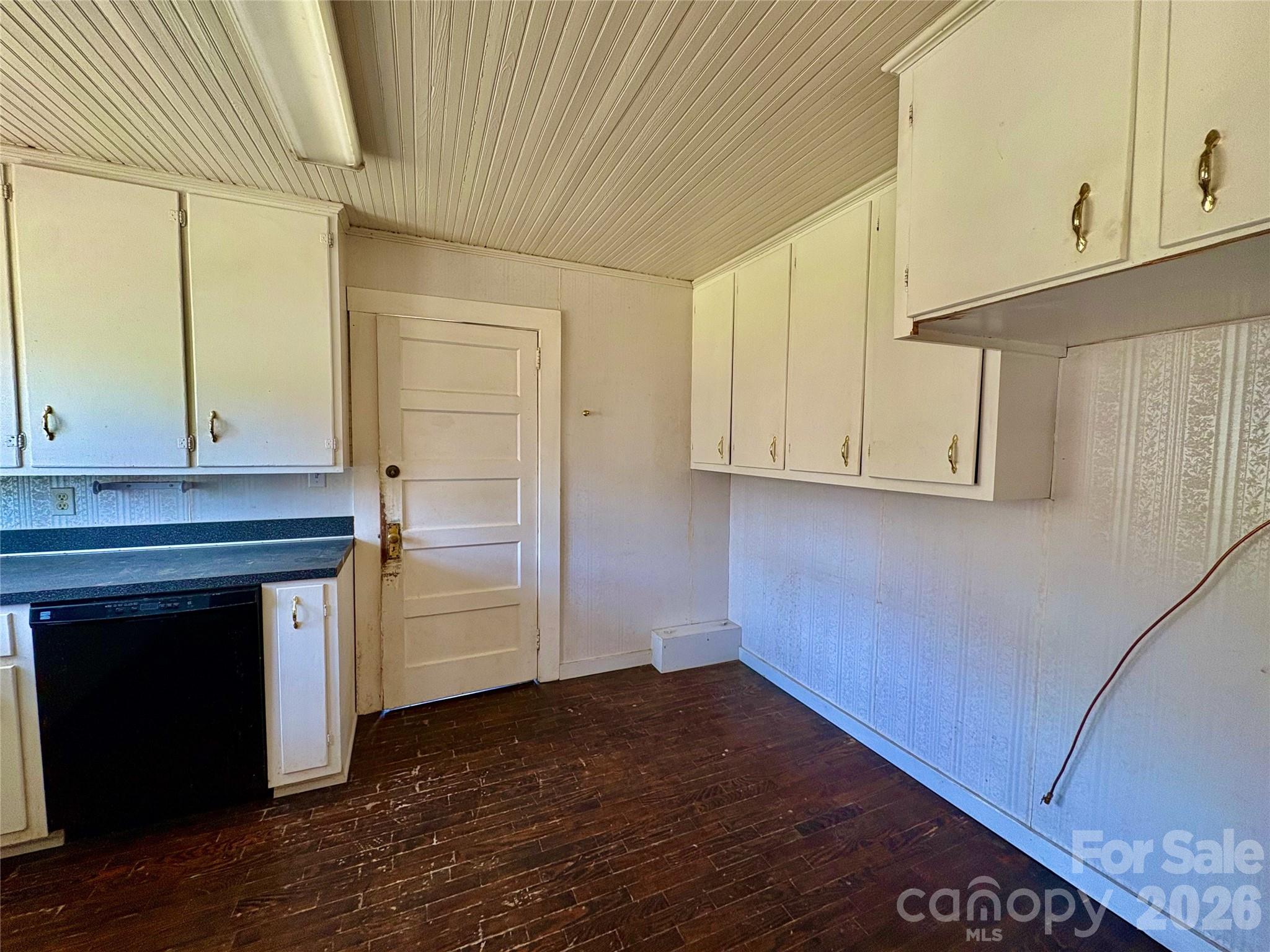 4366 Lynn Martin Lane — Lenoir