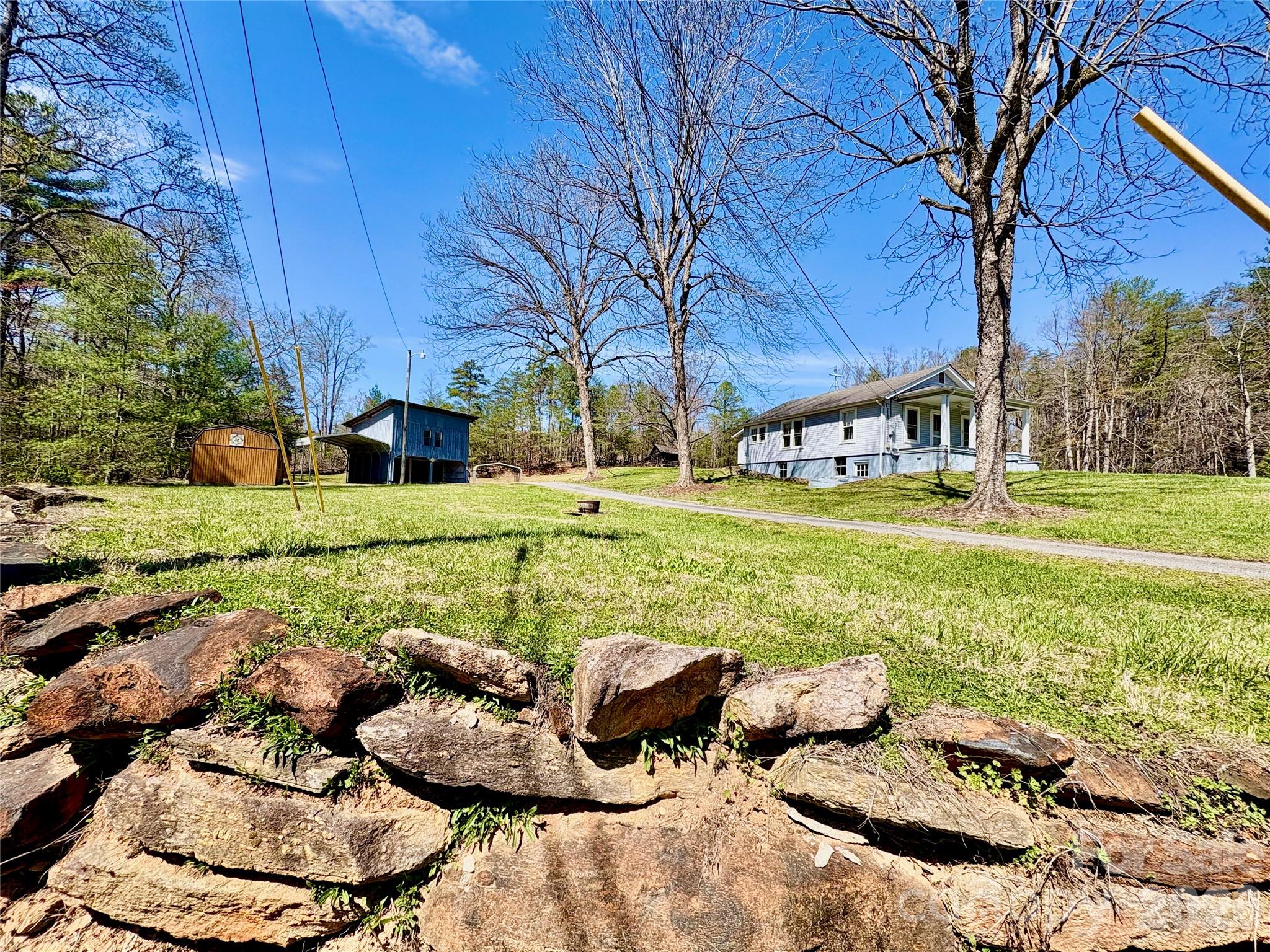 4366 Lynn Martin Lane — Lenoir