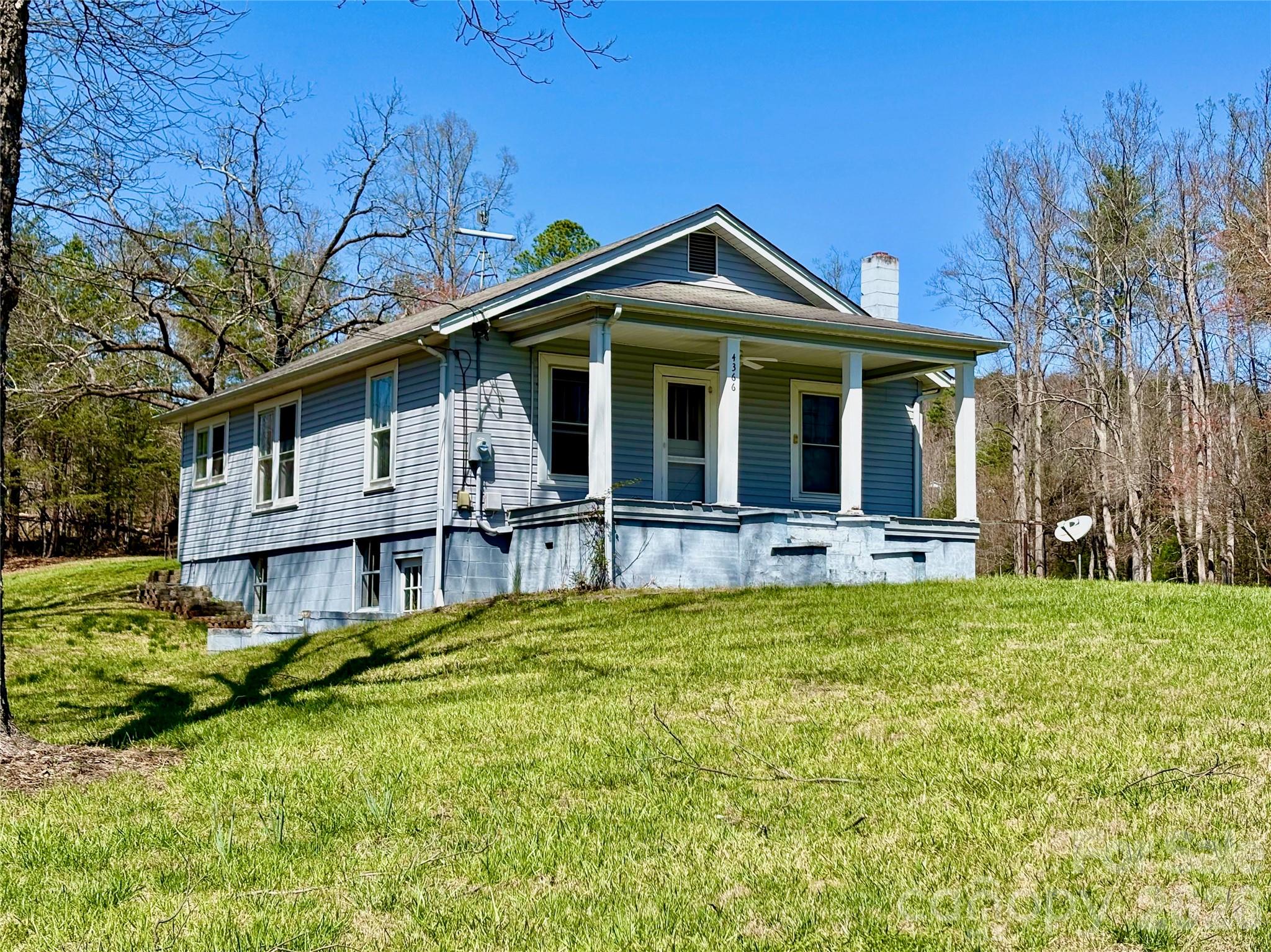 4366 Lynn Martin Lane — Lenoir