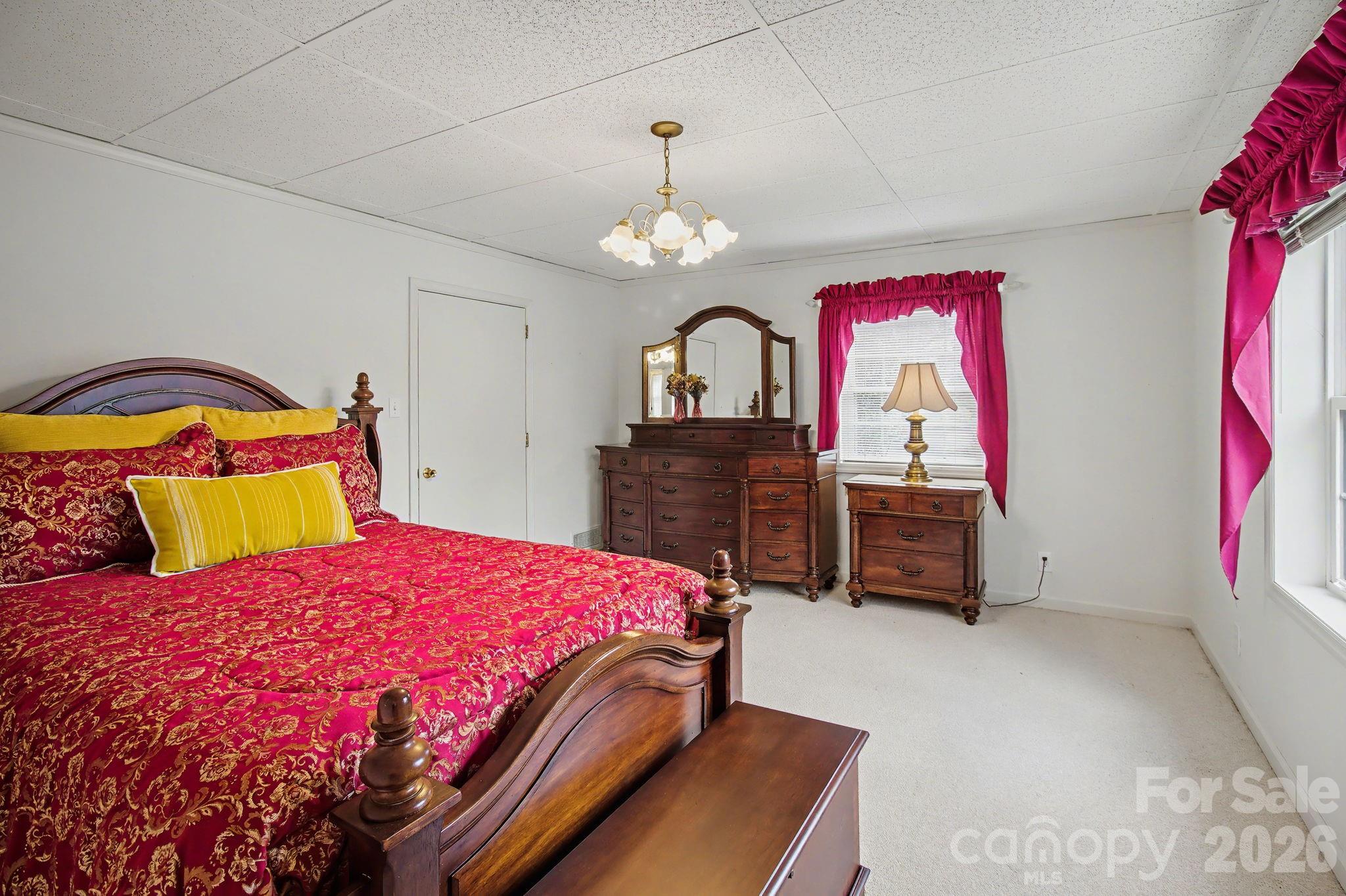 24 Church Street — Weaverville