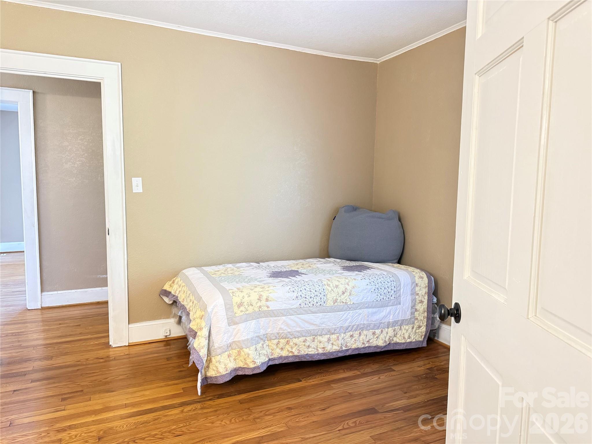 316 Sharon Avenue NW — Lenoir