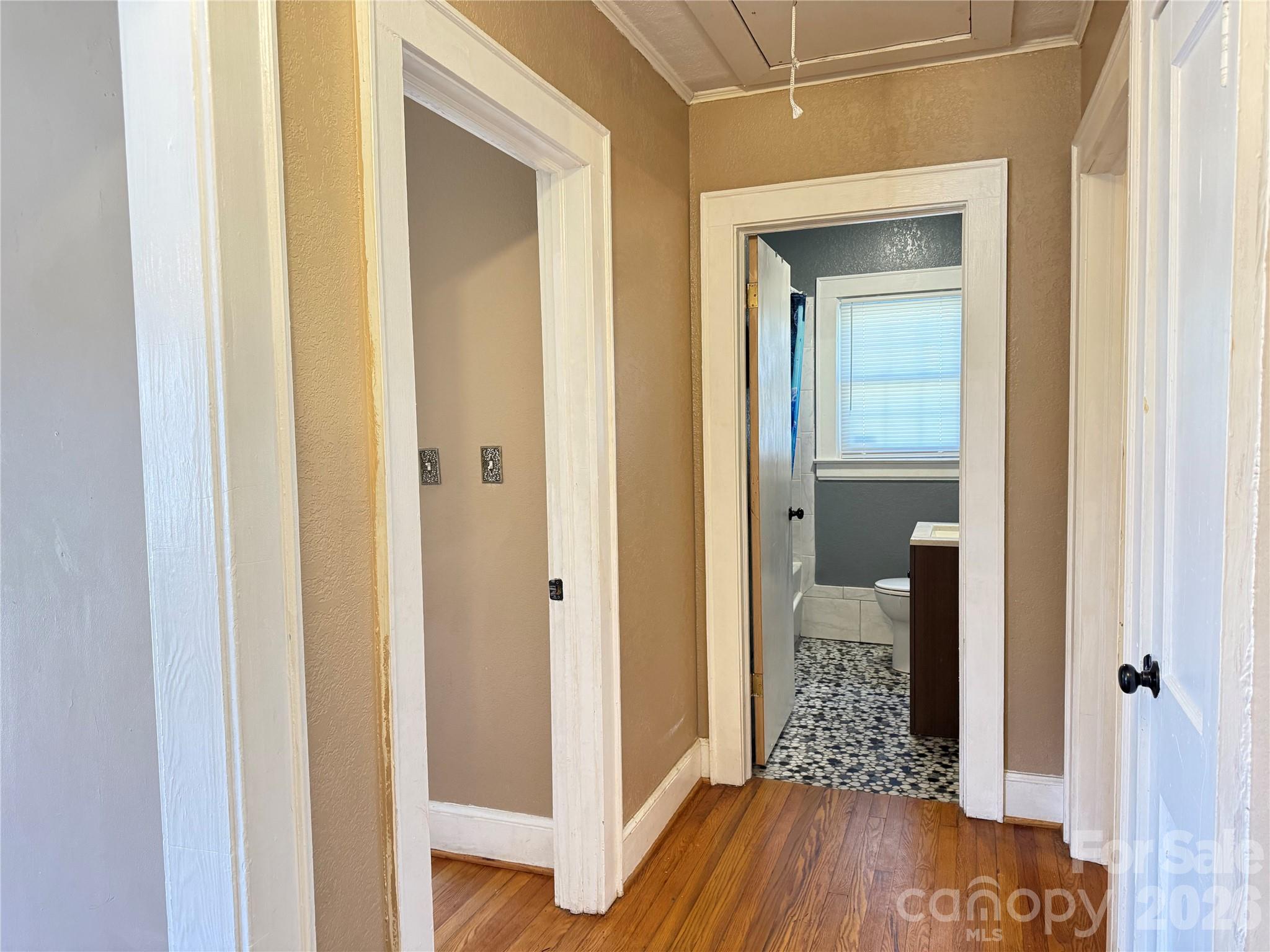 316 Sharon Avenue NW — Lenoir