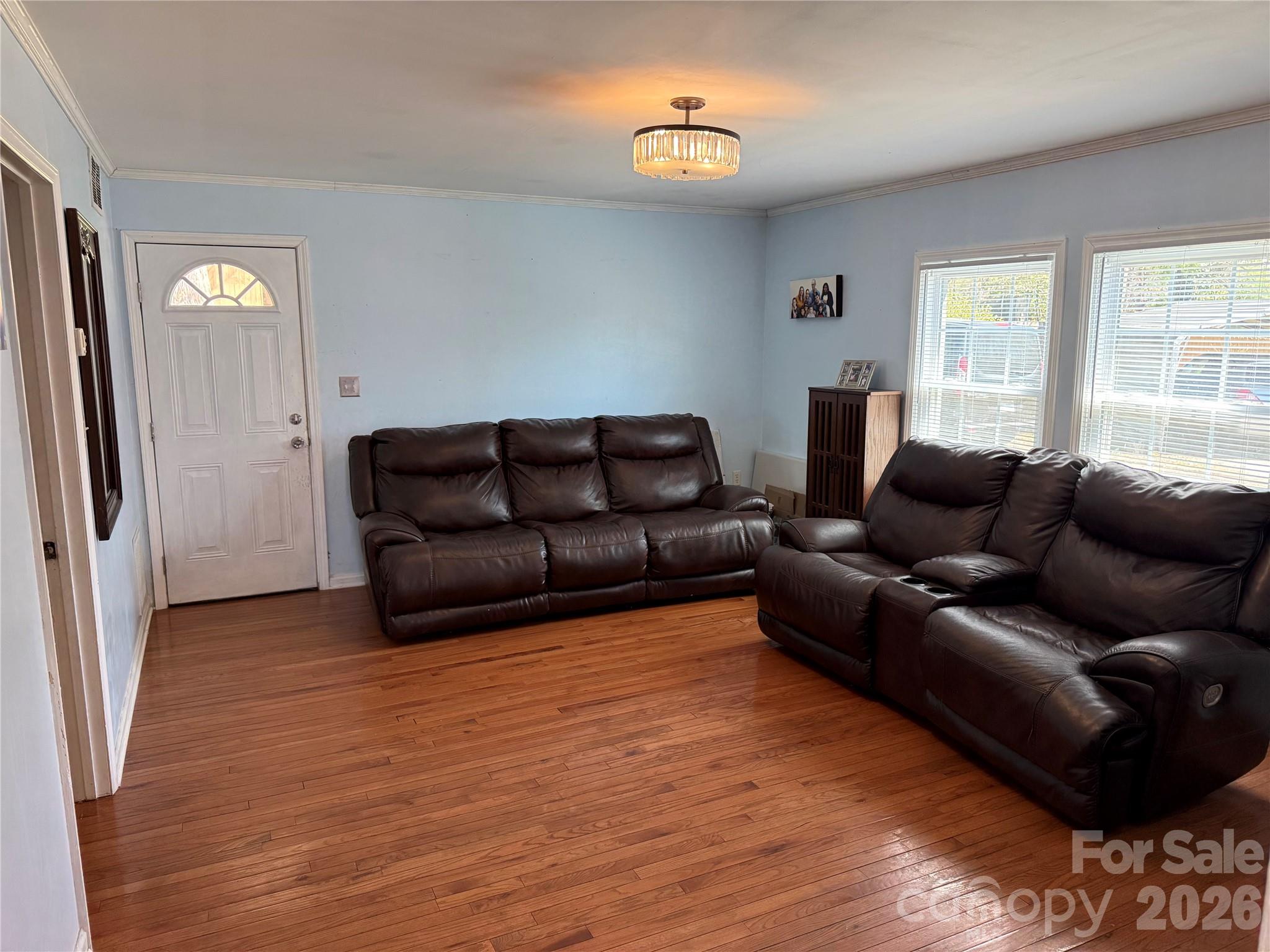 316 Sharon Avenue NW — Lenoir