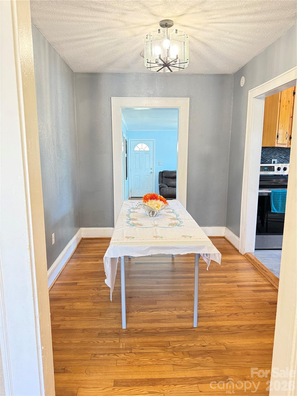 316 Sharon Avenue NW — Lenoir
