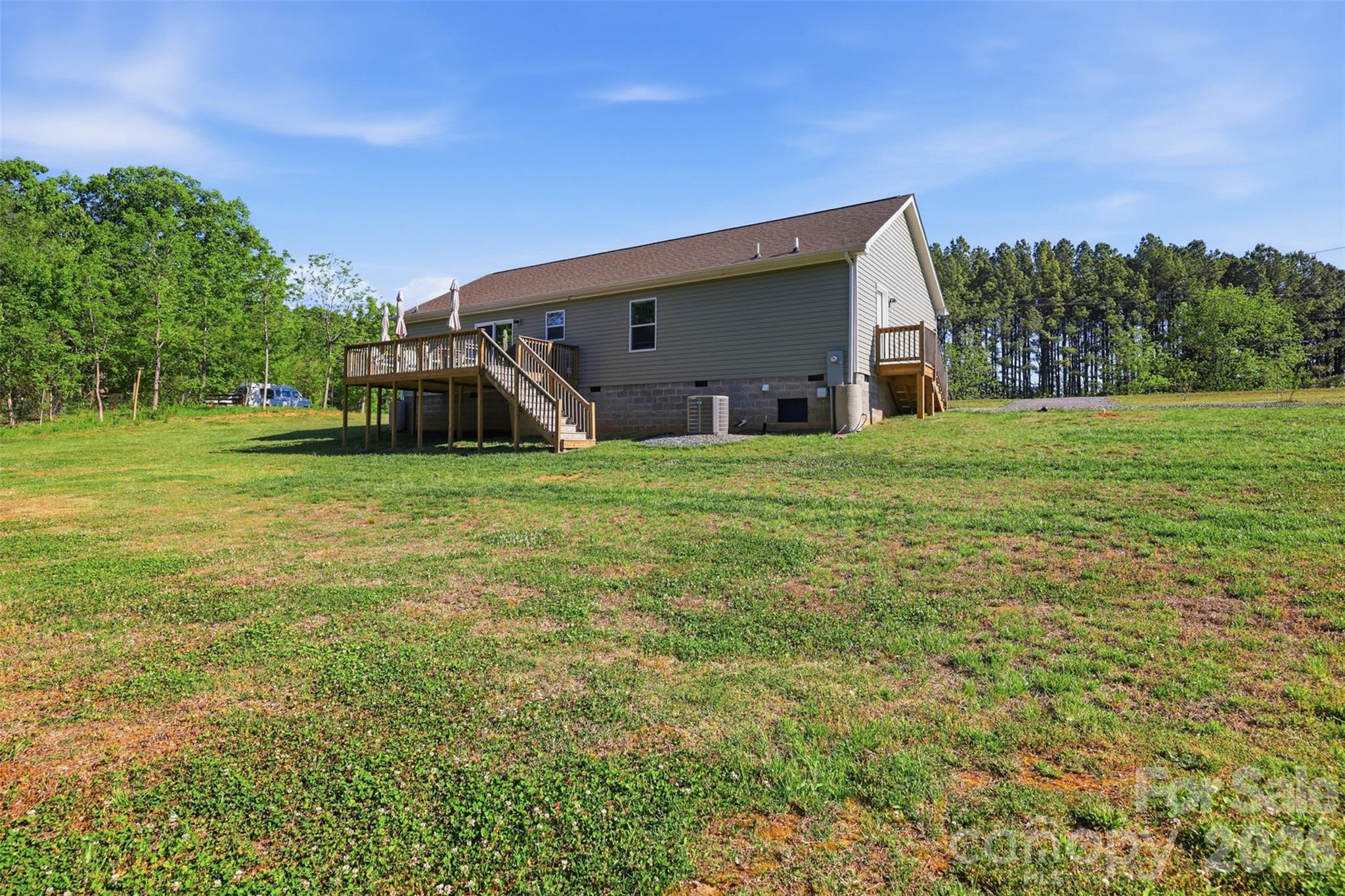 6591 George Hildebran School Road — Hickory