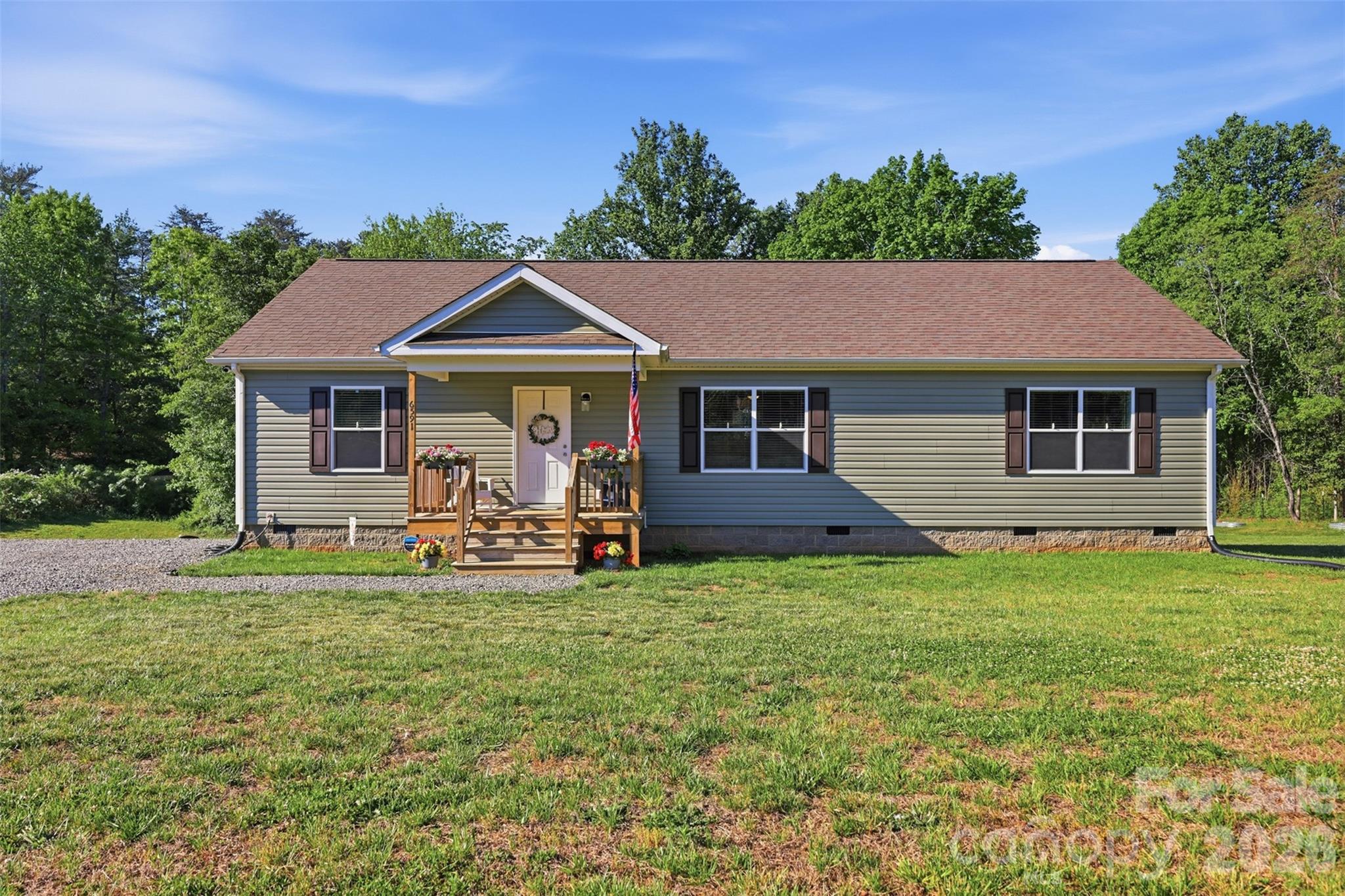 6591 George Hildebran School Road — Hickory