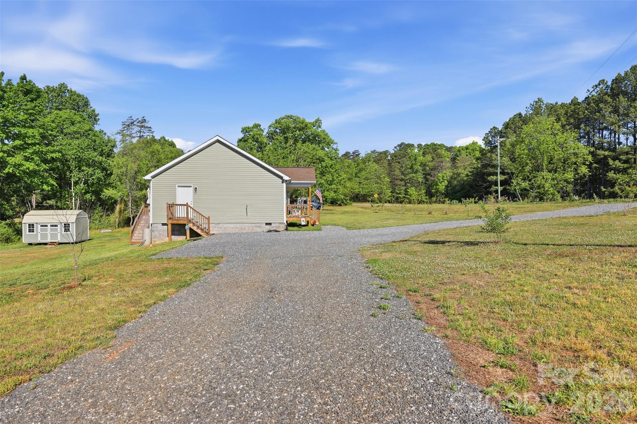 6591 George Hildebran School Road — Hickory