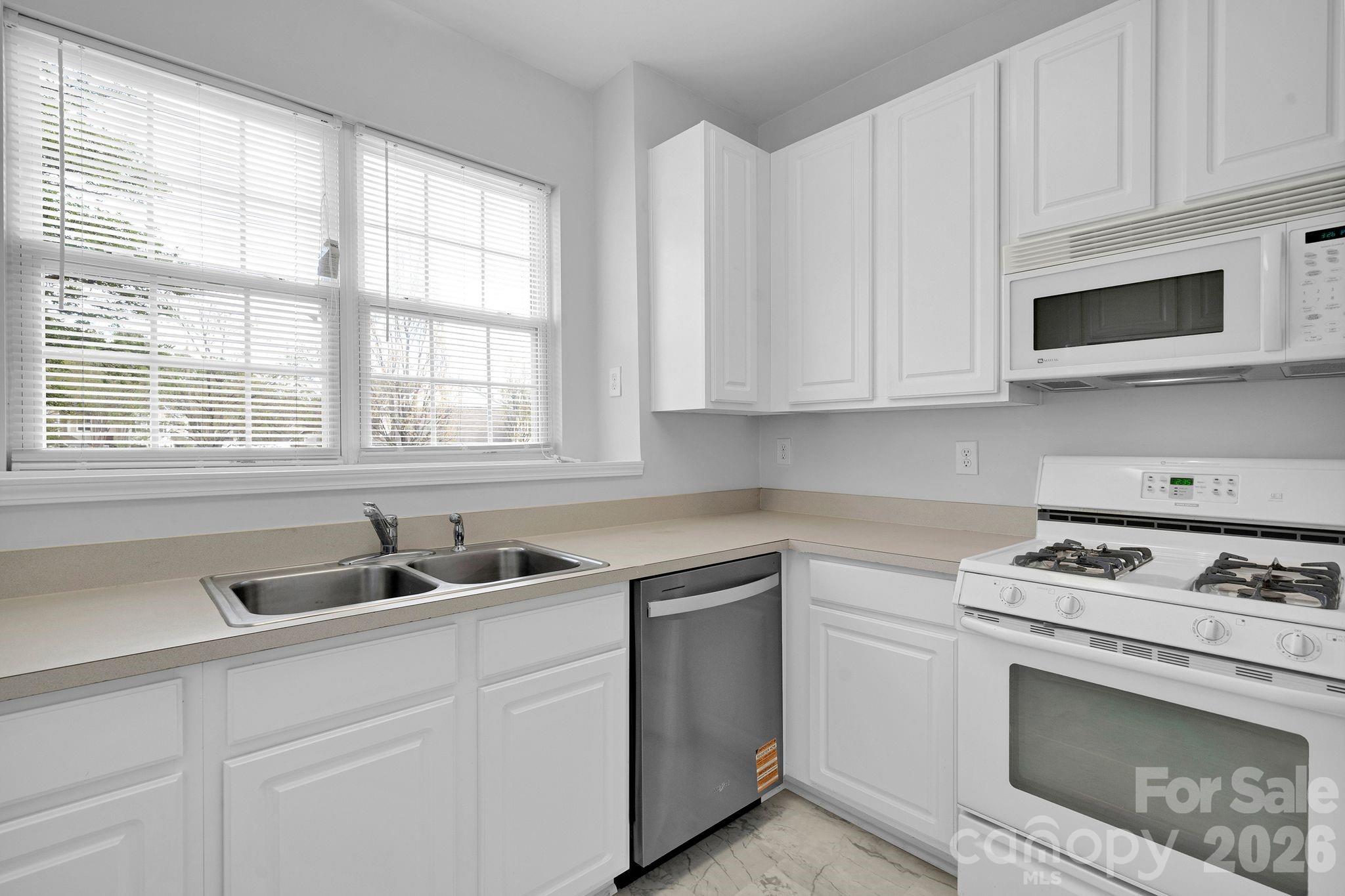 4966 Sunset Ridge Court — Charlotte