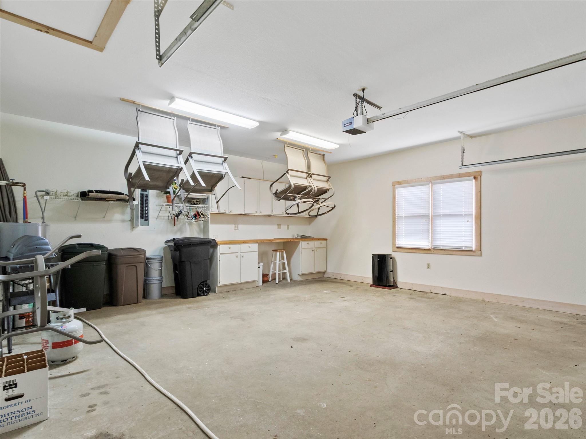 2163 Mountain Air Drive — Burnsville