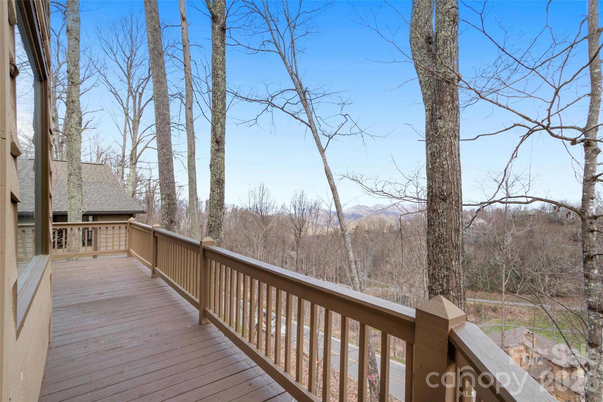 2163 Mountain Air Drive — Burnsville