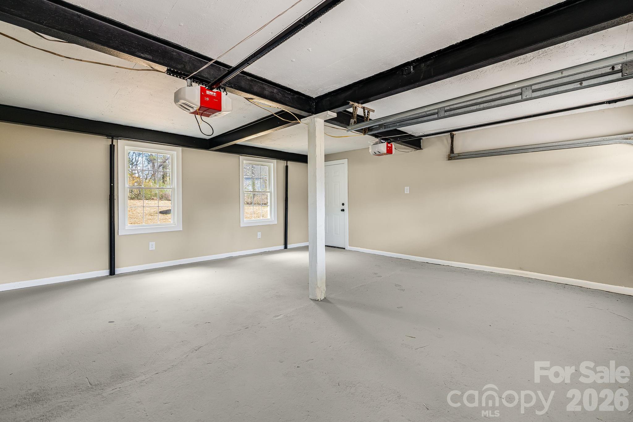 107 Balsam Road — Hendersonville