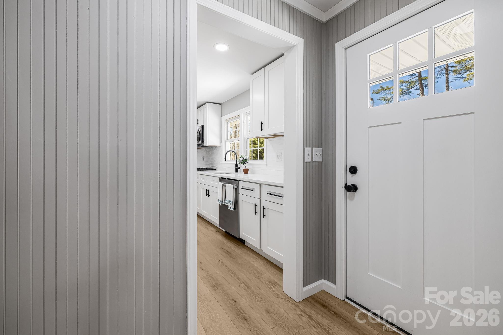 107 Balsam Road — Hendersonville