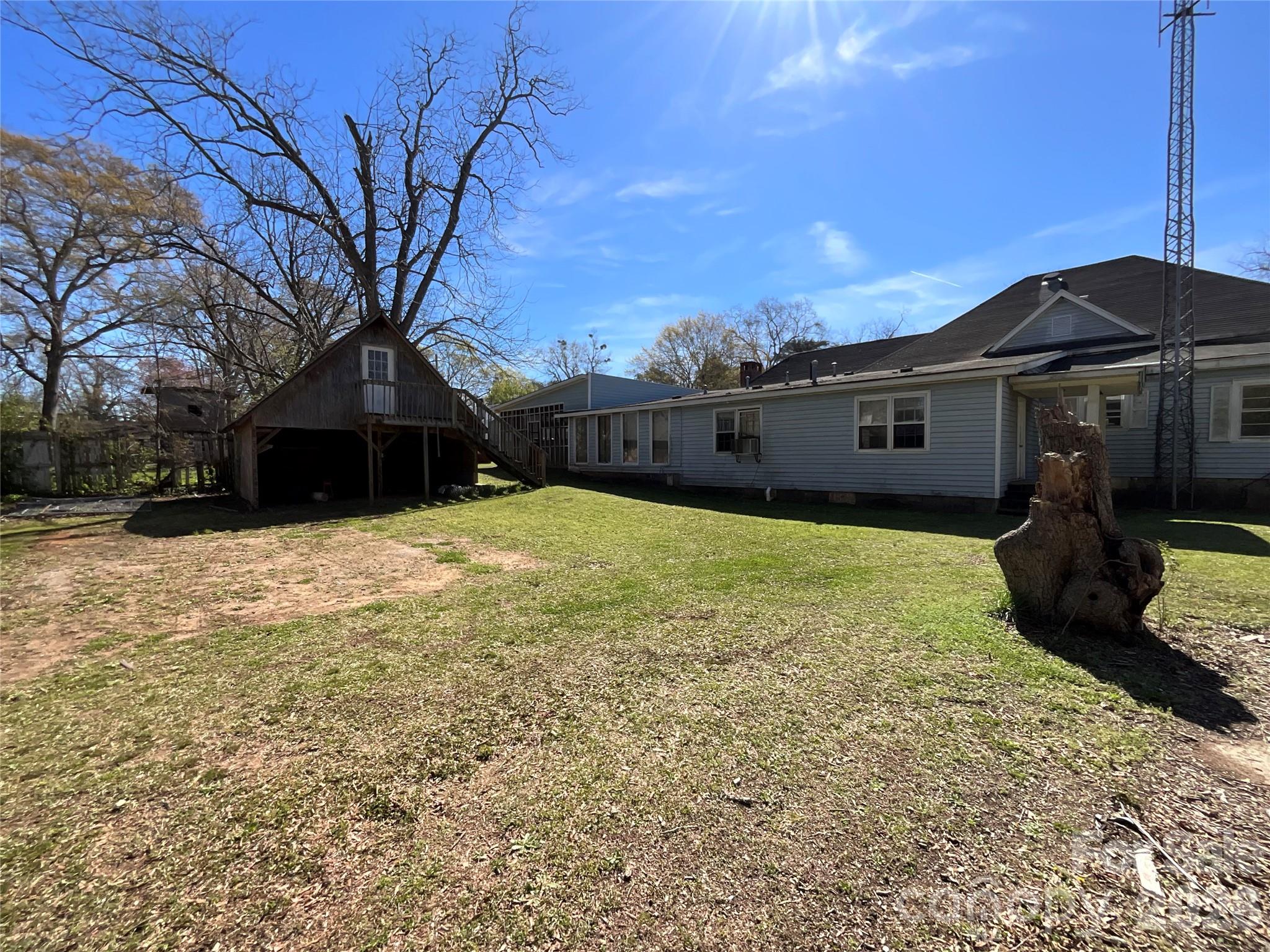 412 W Liberty Street — Winnsboro