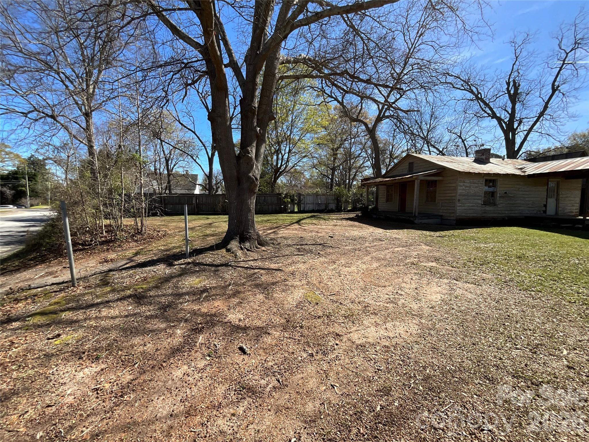 412 W Liberty Street — Winnsboro