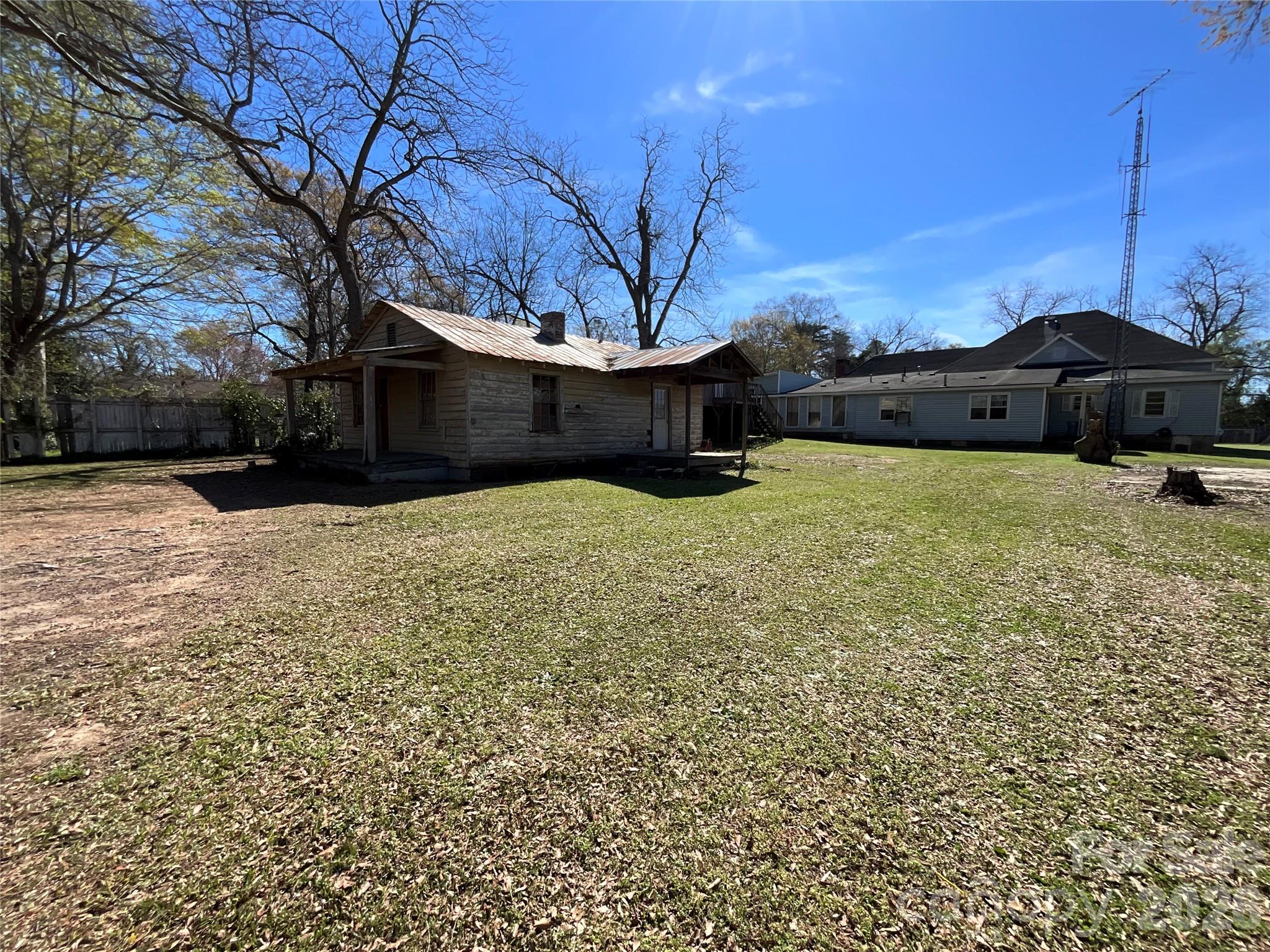 412 W Liberty Street — Winnsboro