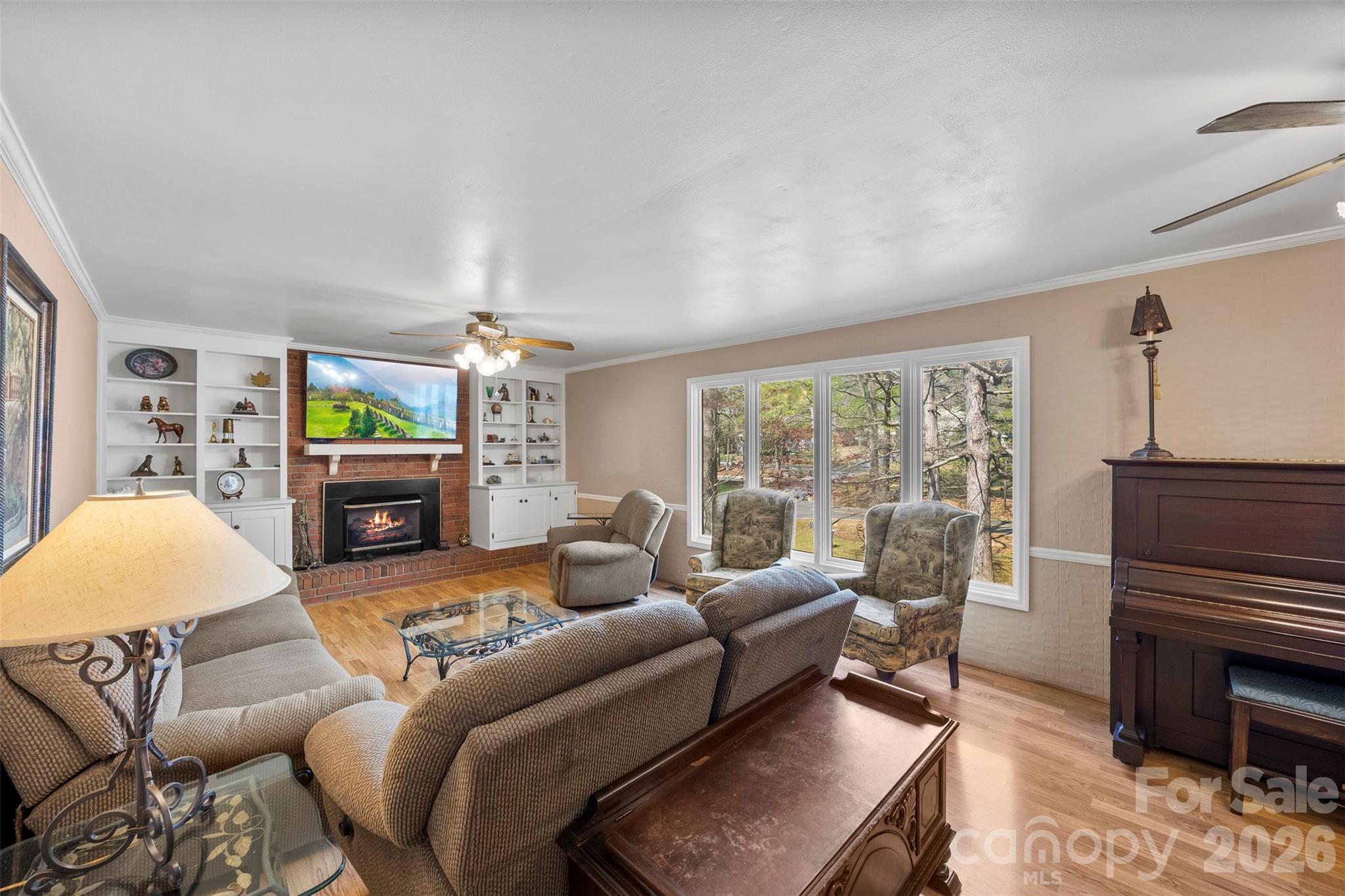 501 Mountainbrook Road — Lancaster