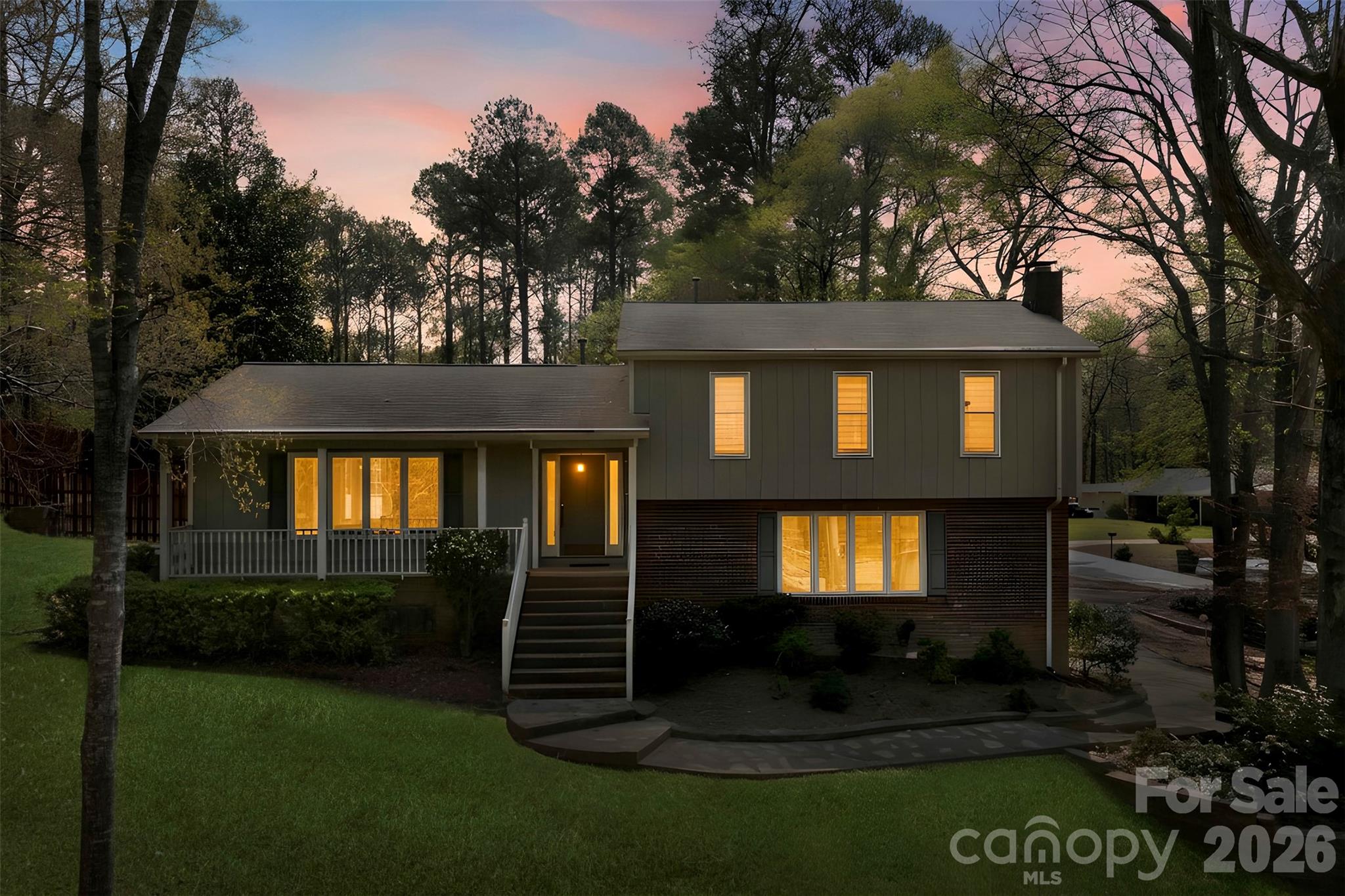 501 Mountainbrook Road — Lancaster