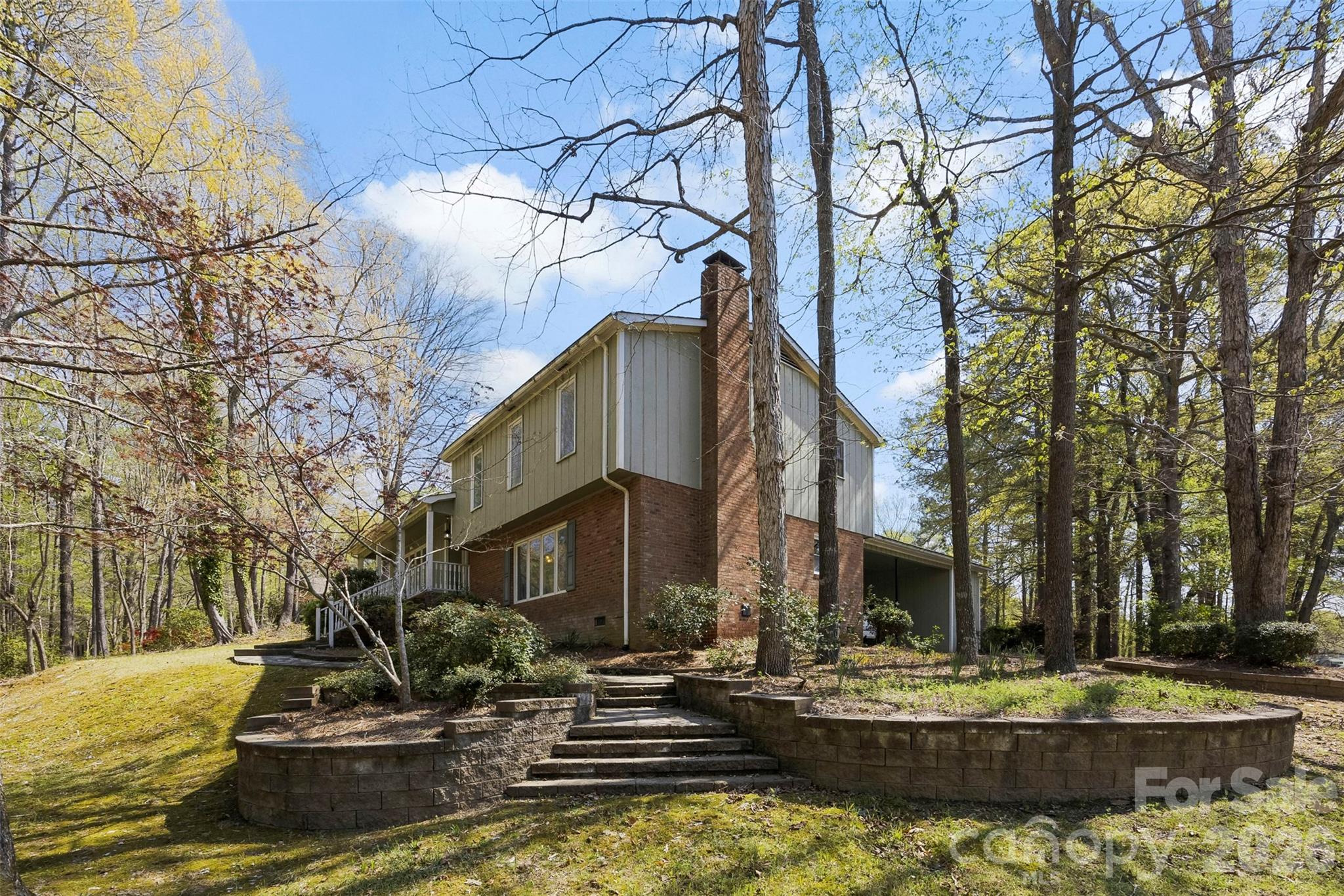 501 Mountainbrook Road — Lancaster