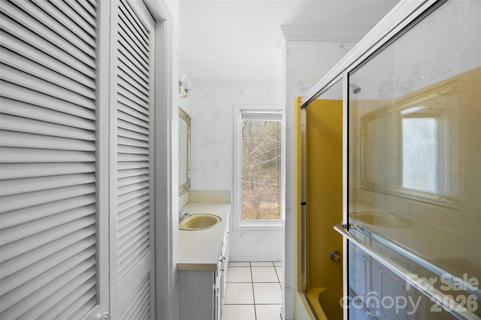 501 Mountainbrook Road — Lancaster