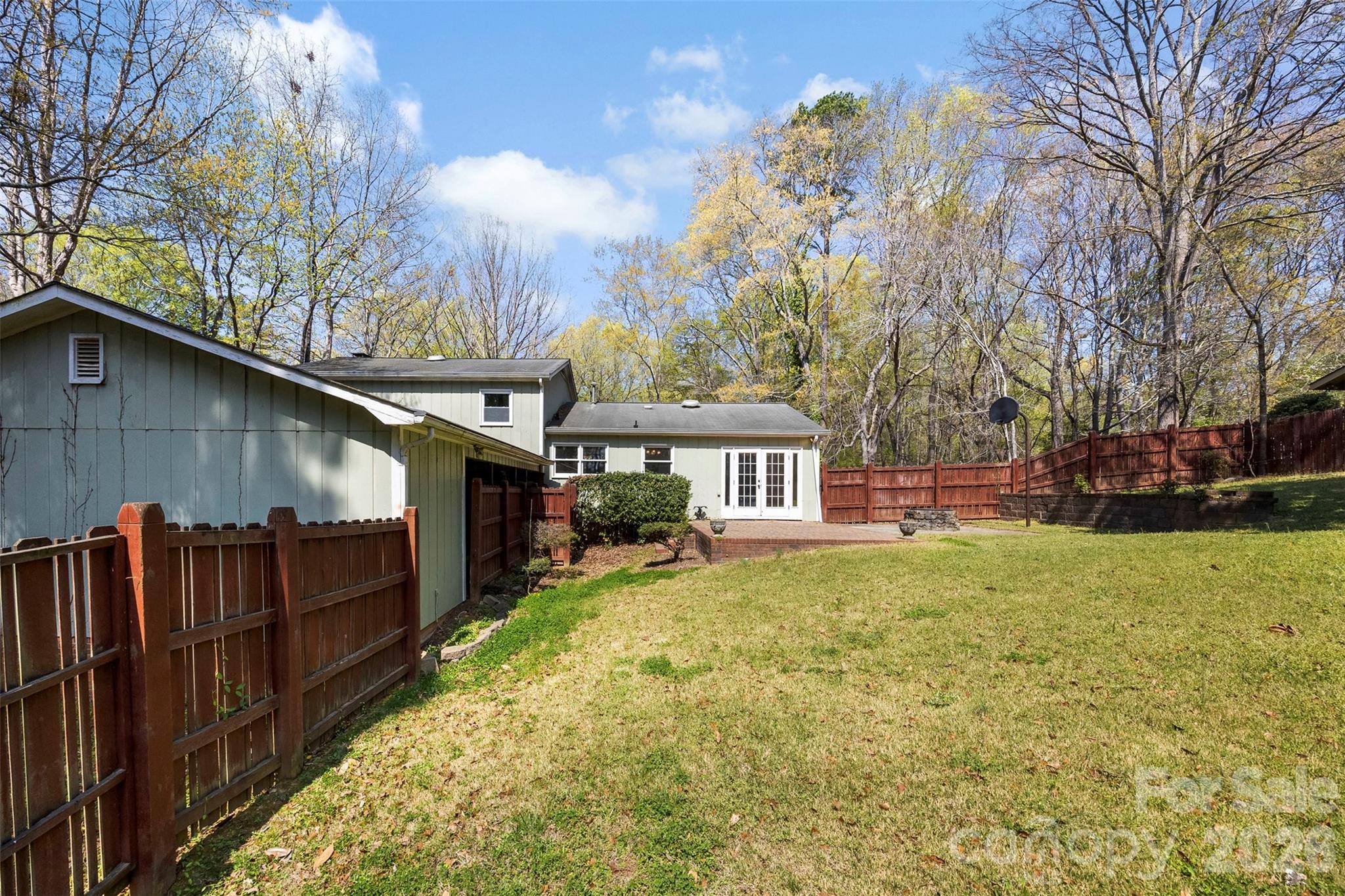 501 Mountainbrook Road — Lancaster