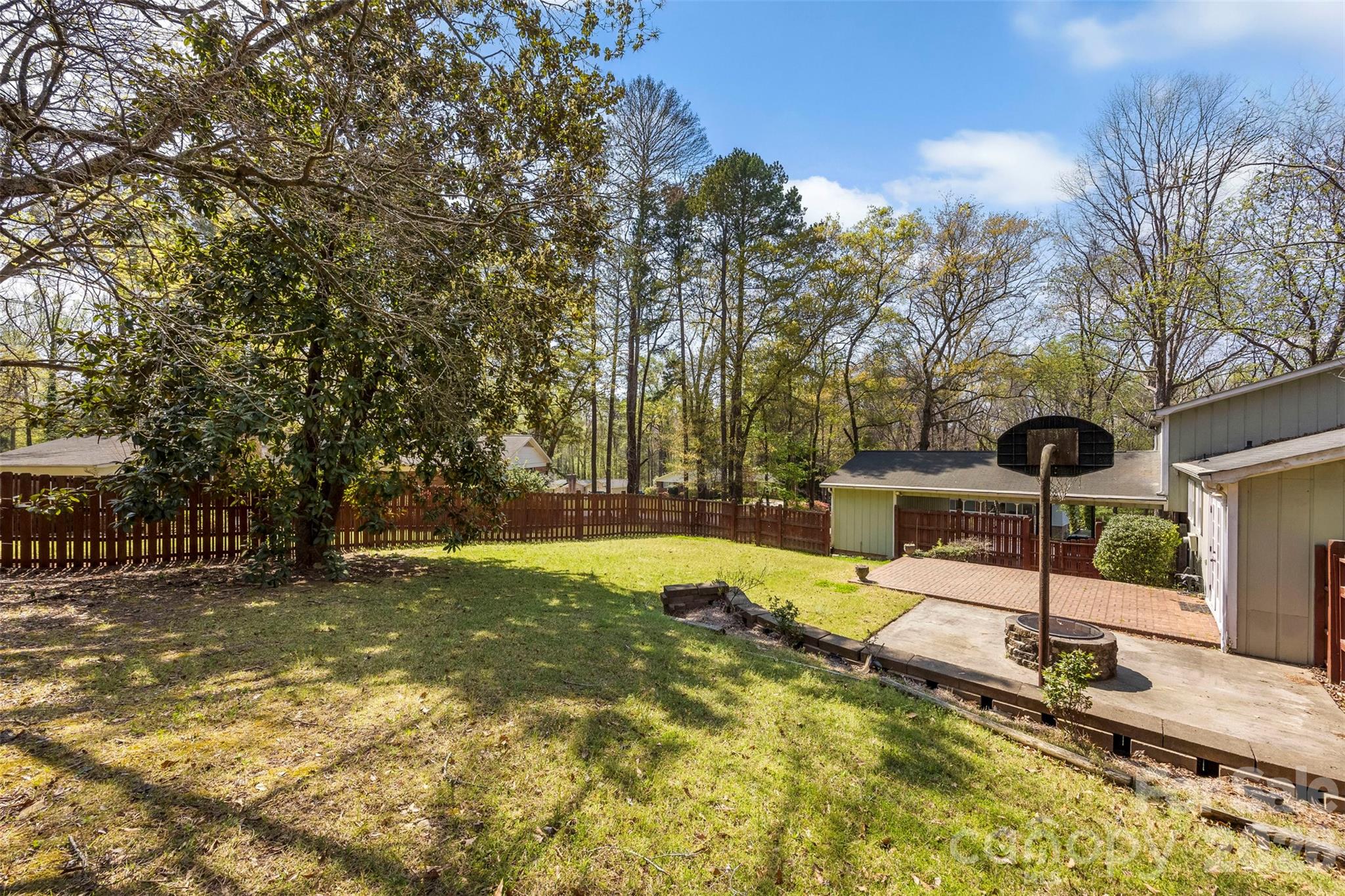 501 Mountainbrook Road — Lancaster
