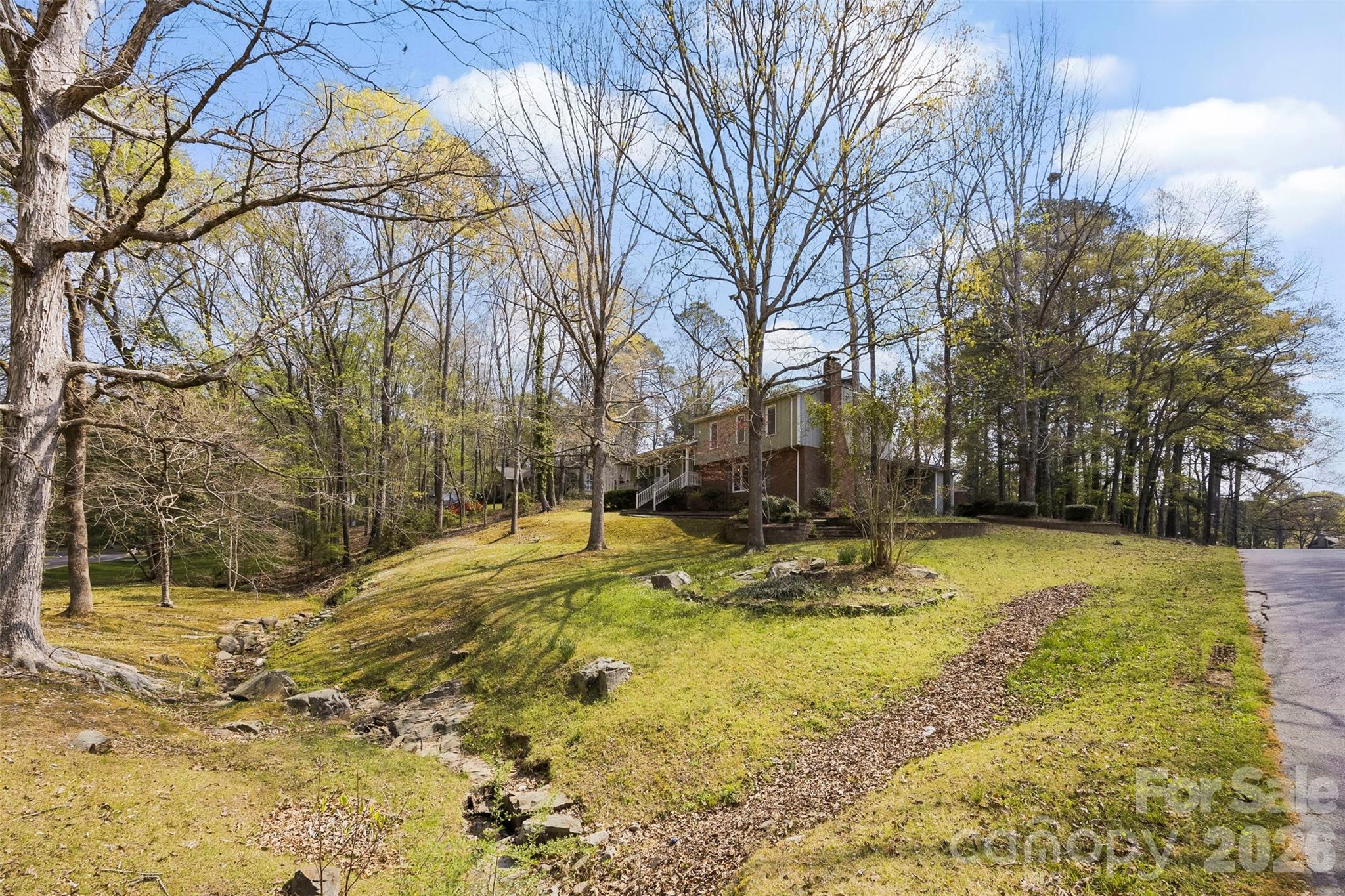 501 Mountainbrook Road — Lancaster