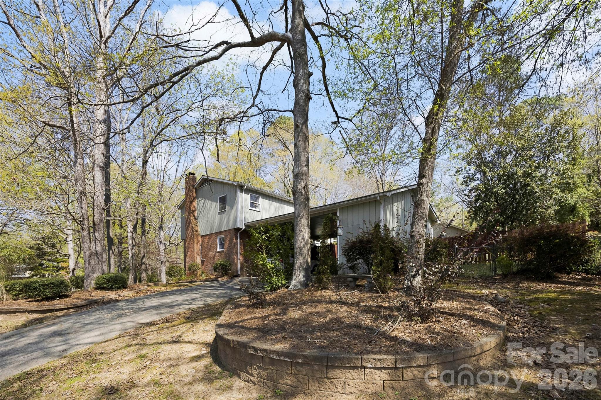 501 Mountainbrook Road — Lancaster