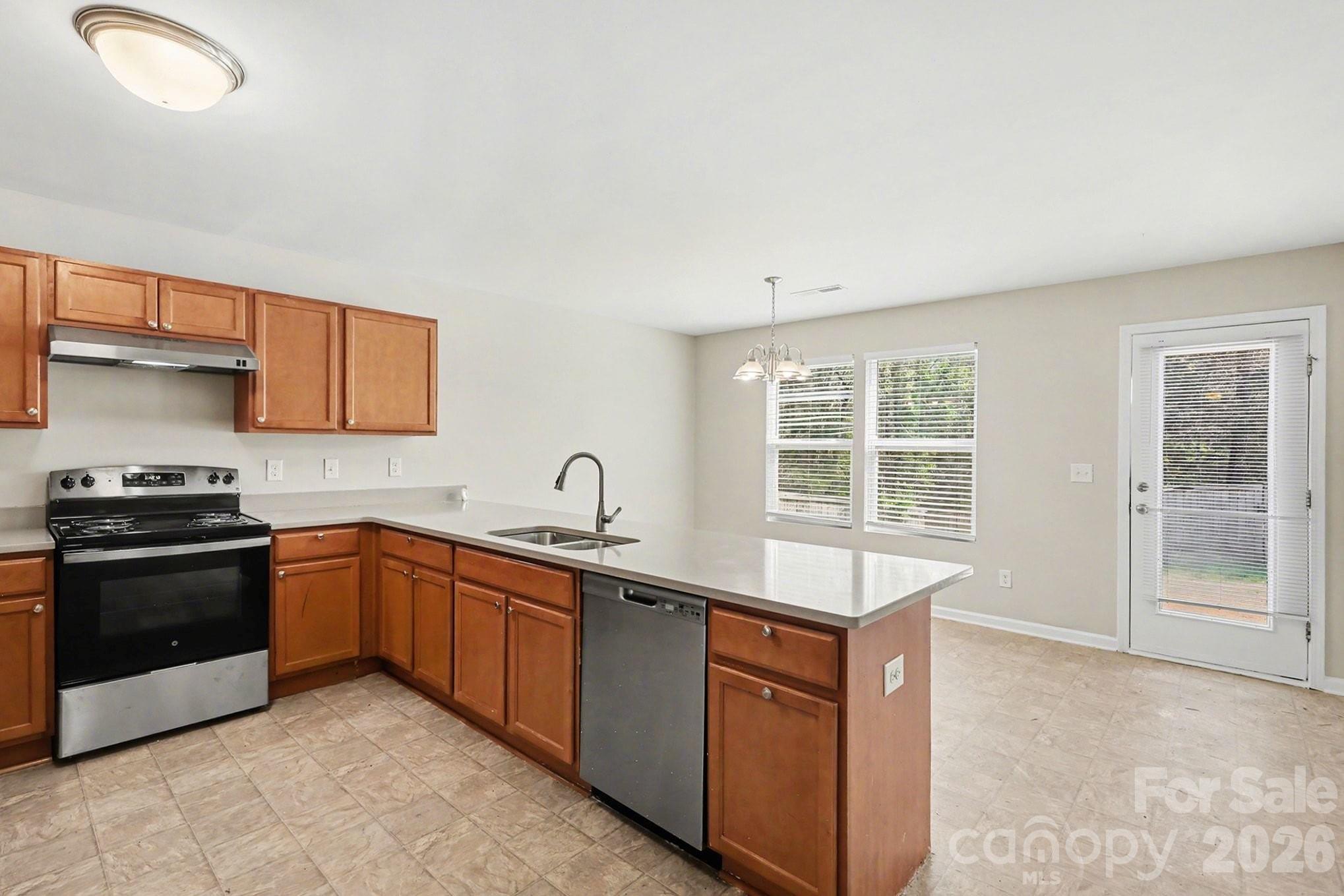 999 Ramsgate Drive SW — Concord