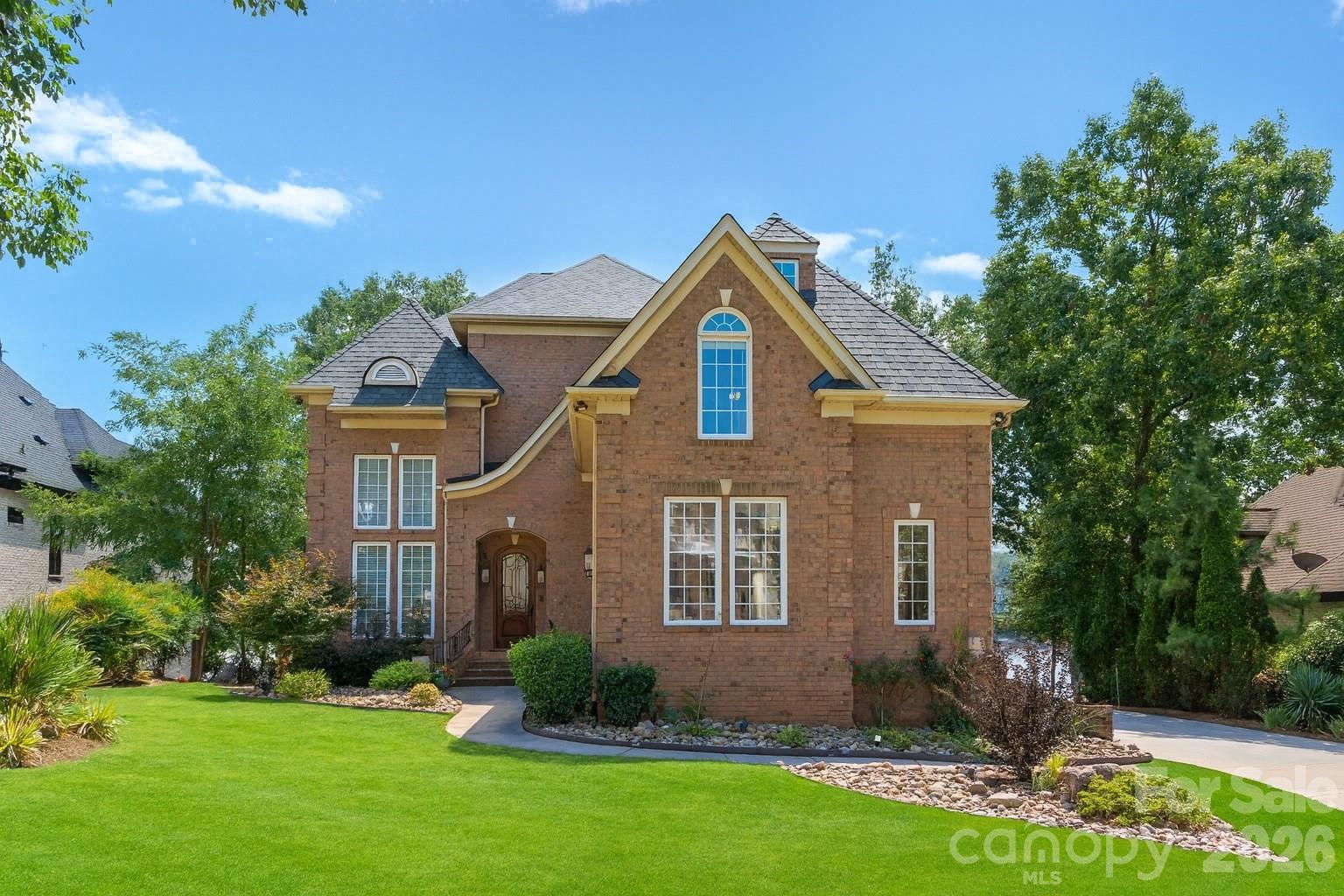 3251 Lake Pointe Drive — Belmont
