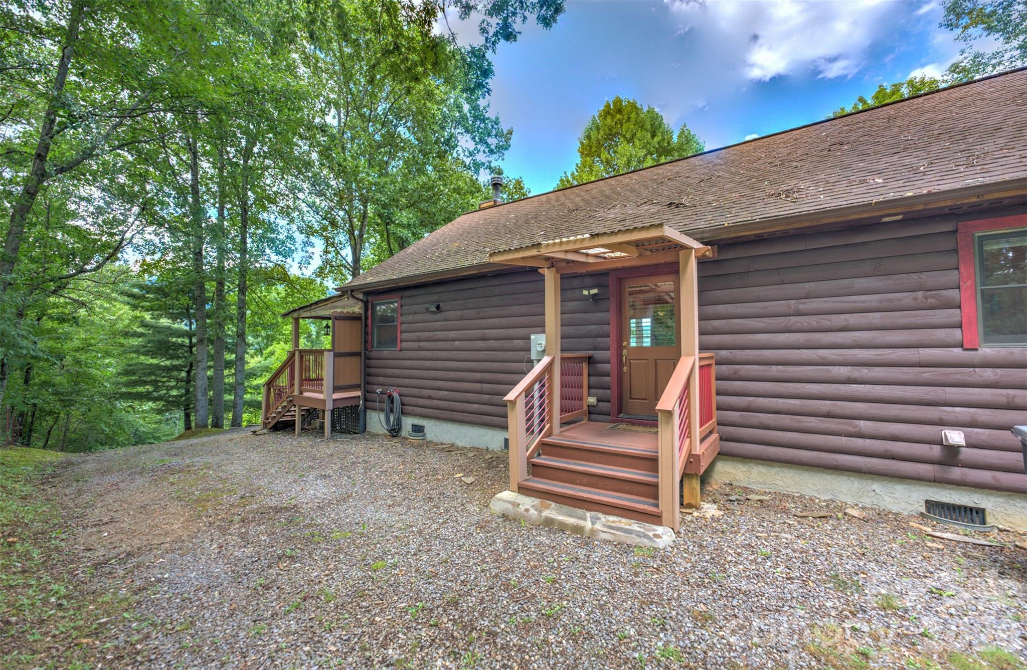 612 Whispering Winds Road — Waynesville