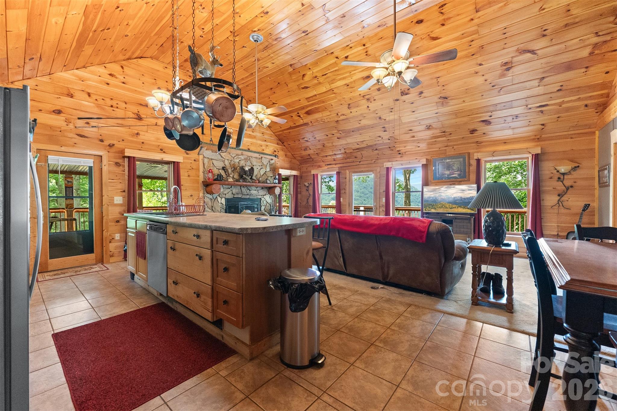 612 Whispering Winds Road — Waynesville