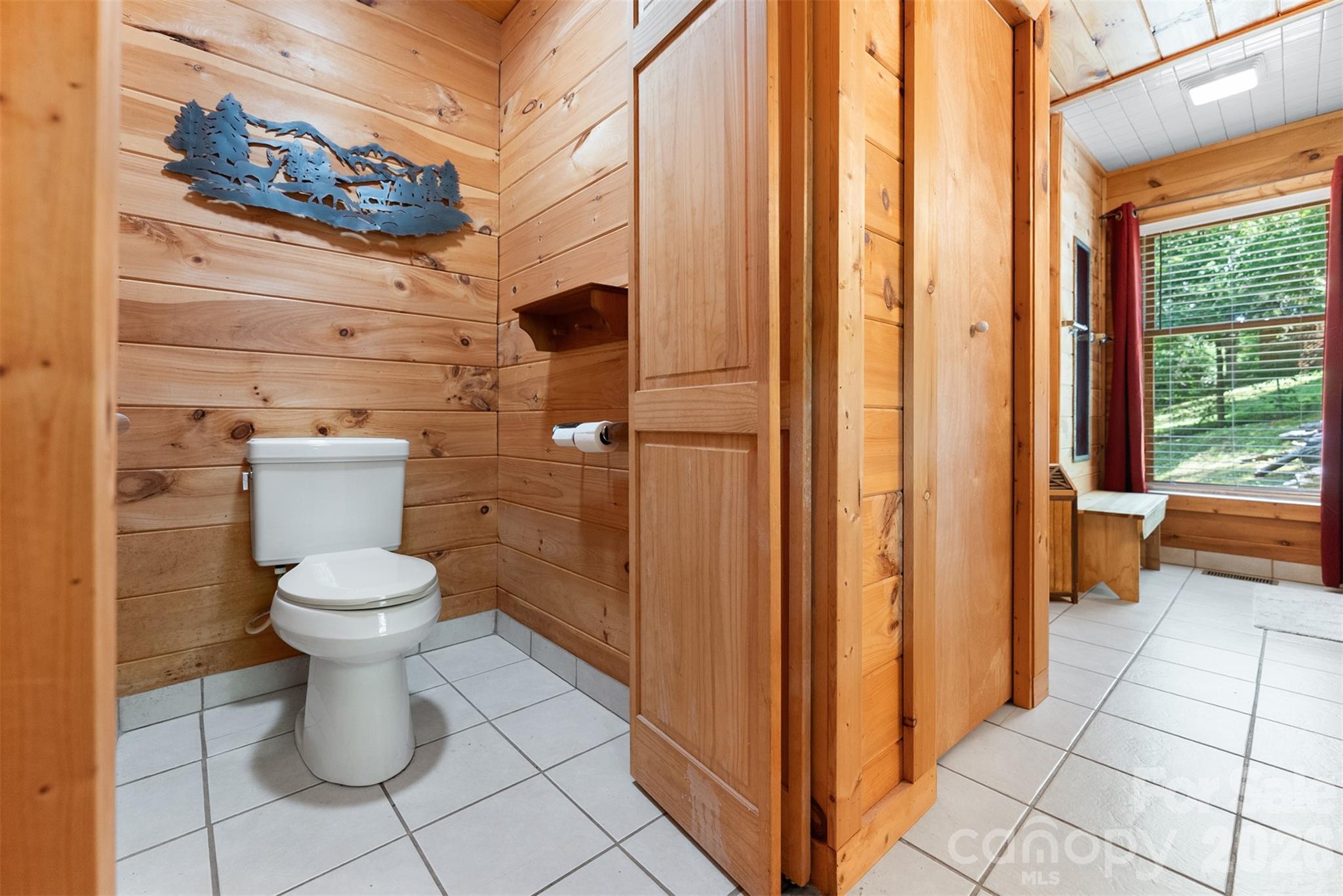 612 Whispering Winds Road — Waynesville
