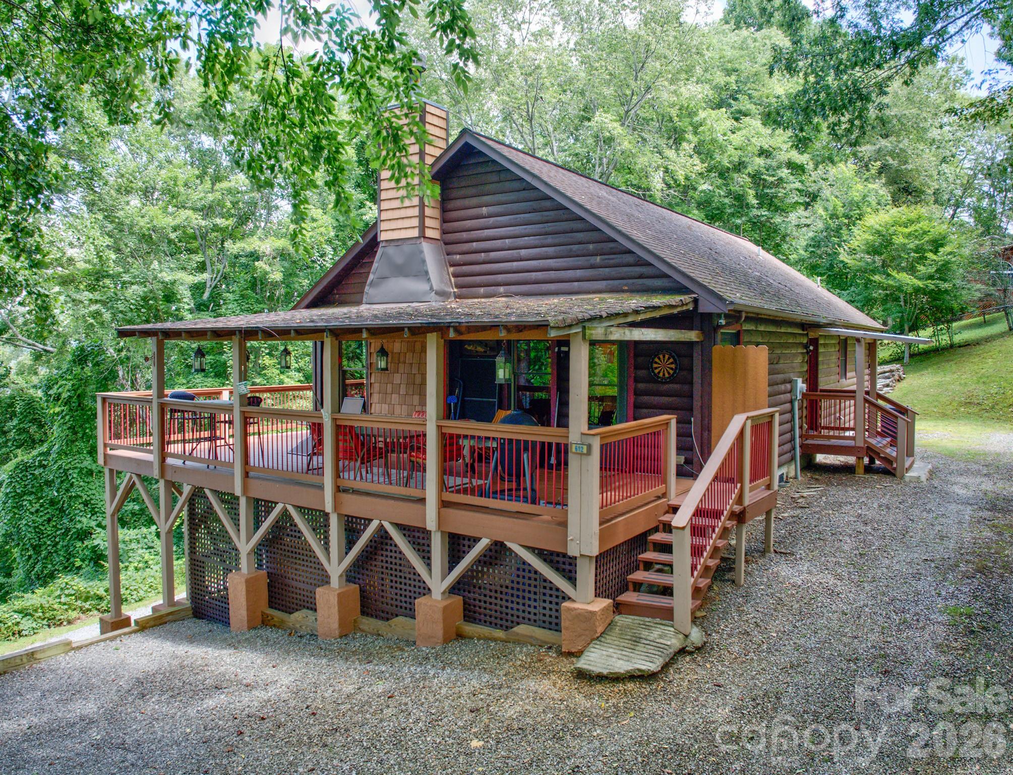 612 Whispering Winds Road — Waynesville